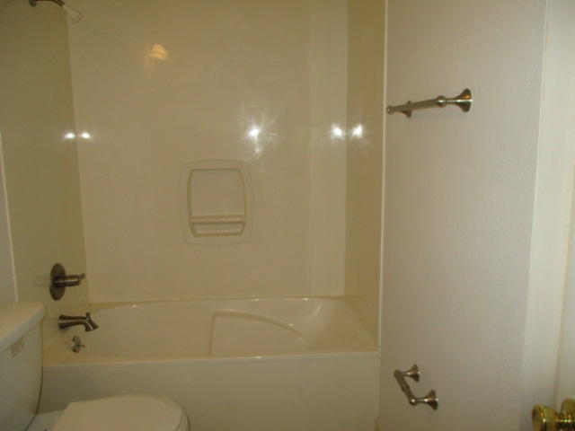 HIDDEN COVE T/H - Residential