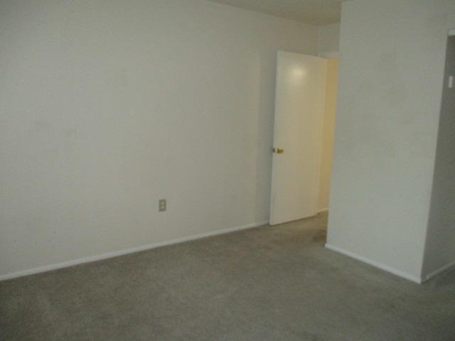 HIDDEN COVE T/H - Residential