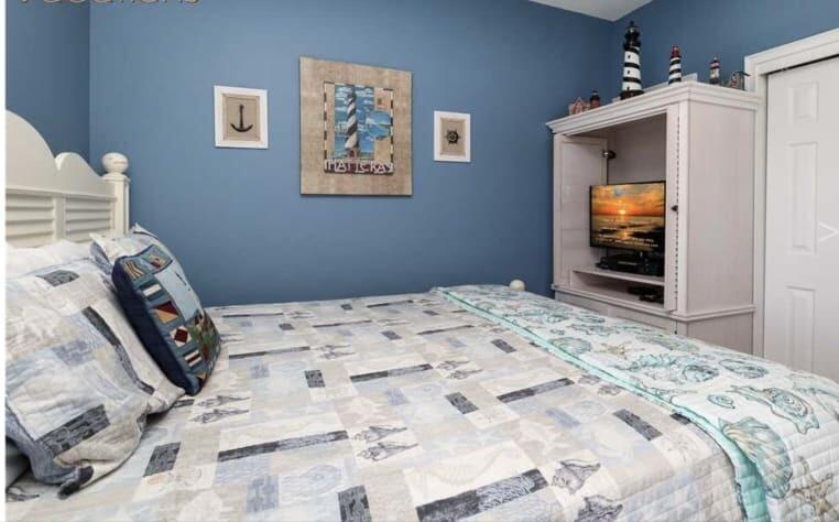 WATERS EDGE CONDO - Residential