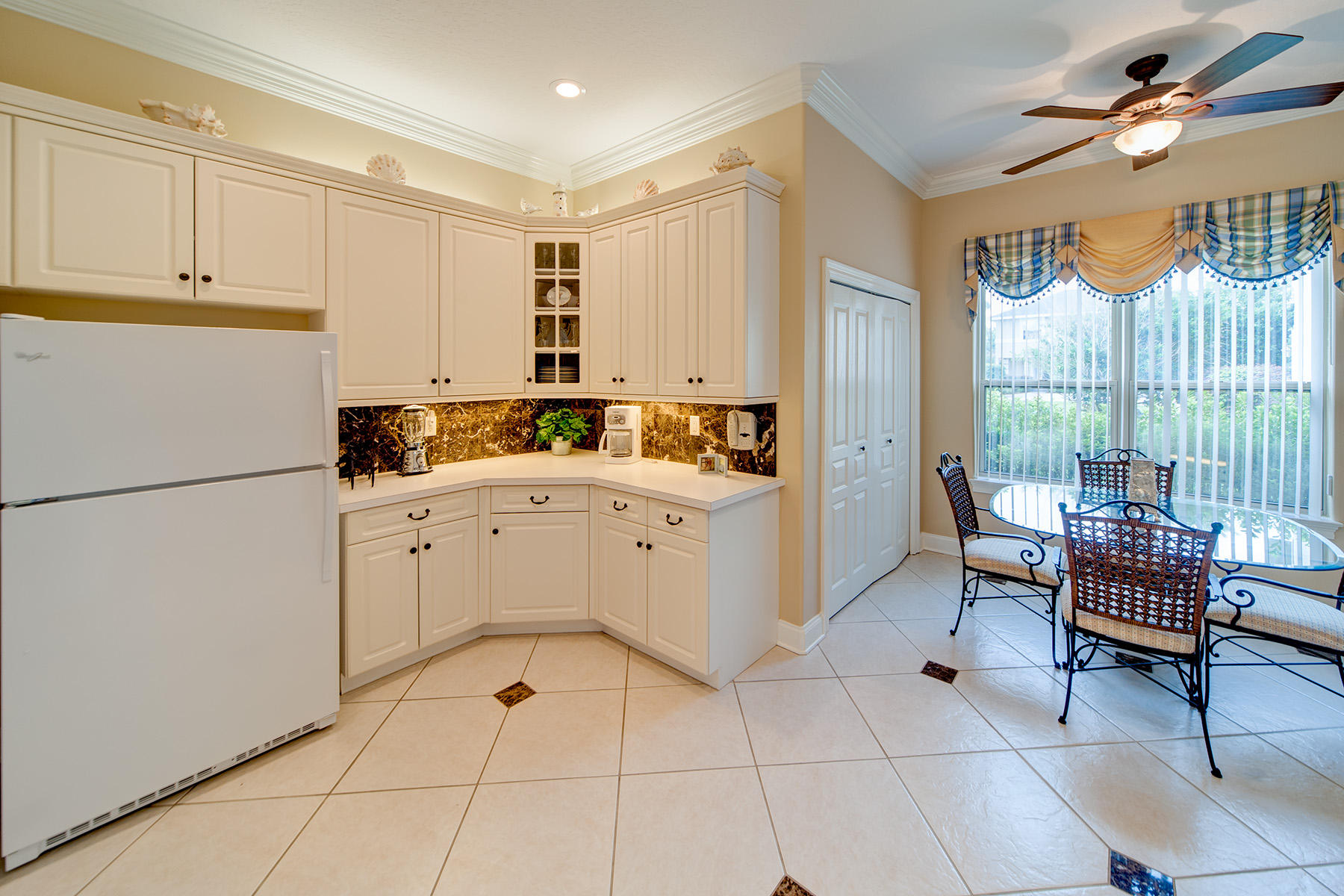 EMERALD LAKES PH 1 - Residential