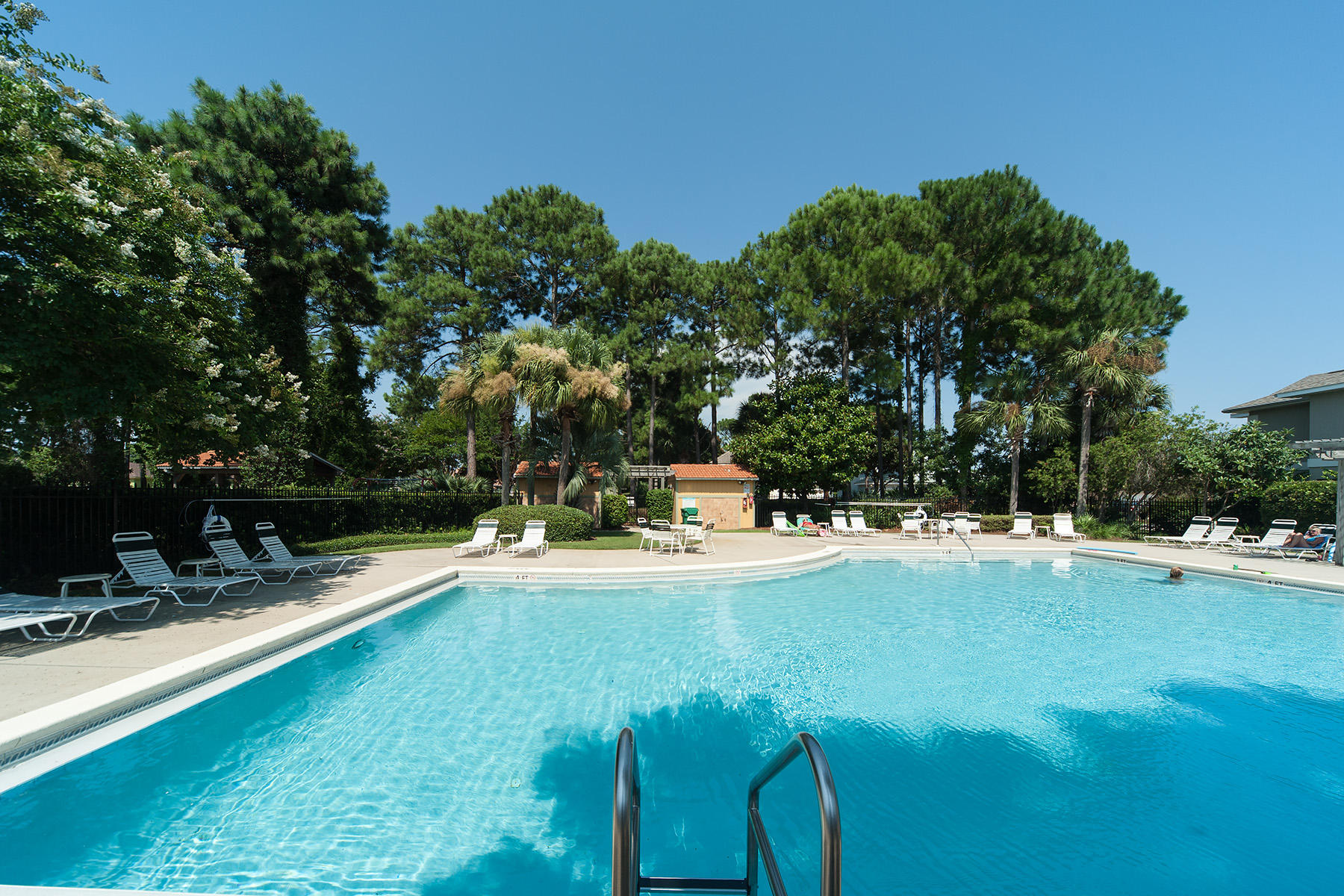 EMERALD LAKES PH 1 - Residential