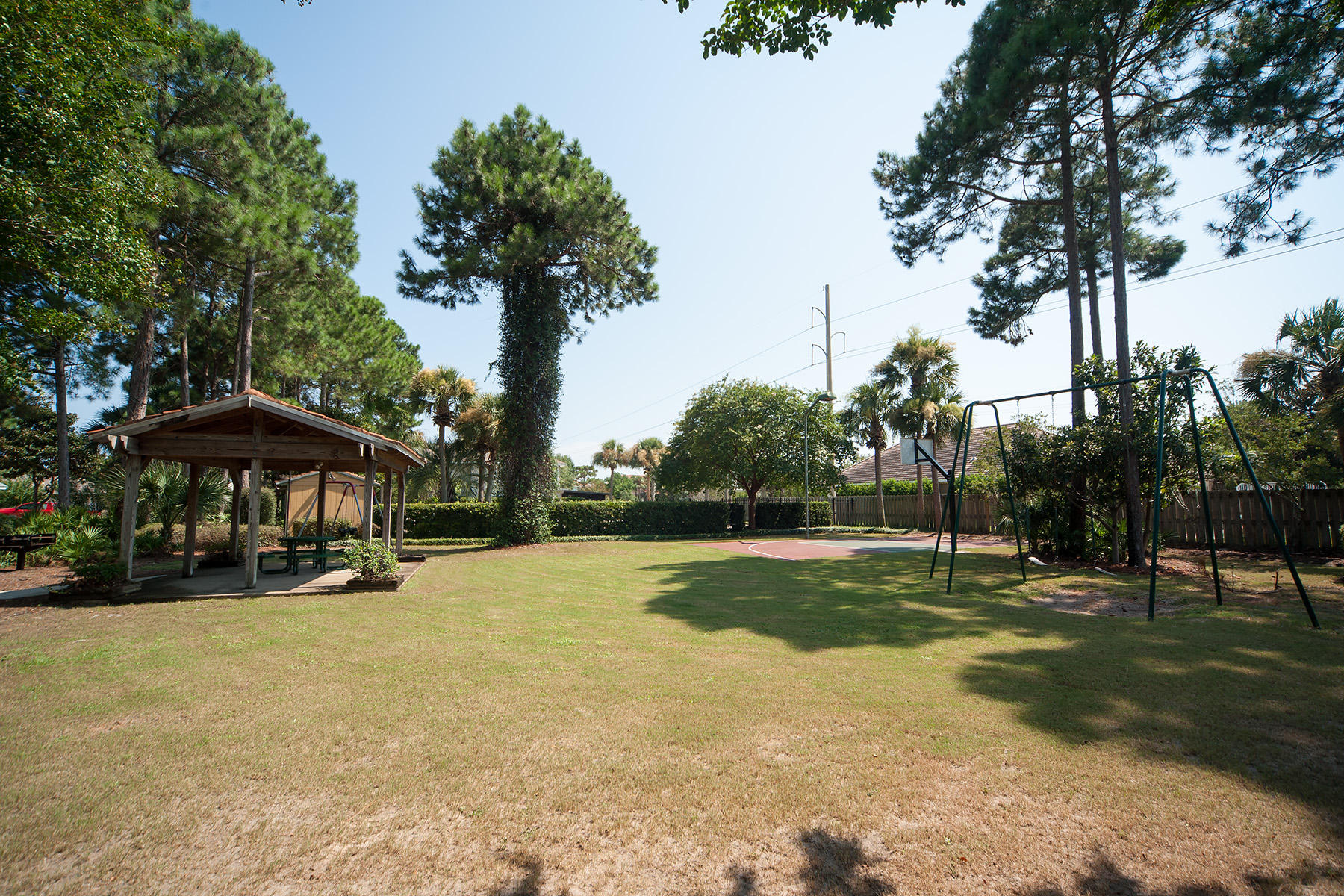 EMERALD LAKES PH 1 - Residential