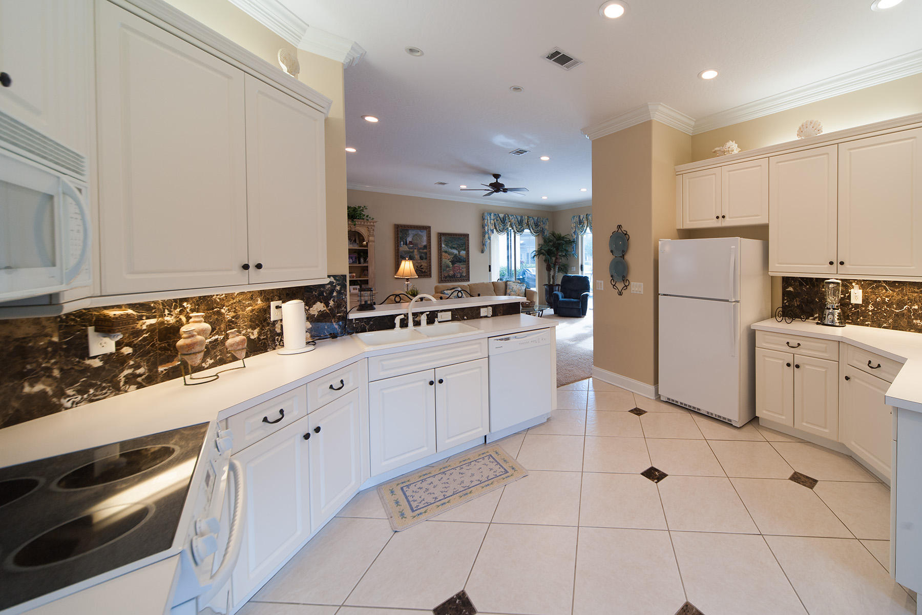 EMERALD LAKES PH 1 - Residential