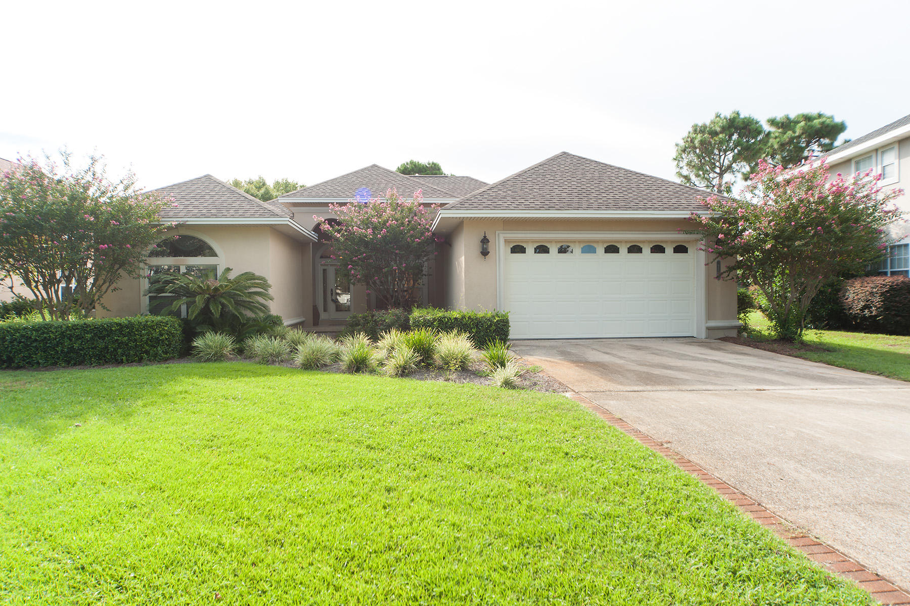 EMERALD LAKES PH 1 - Residential