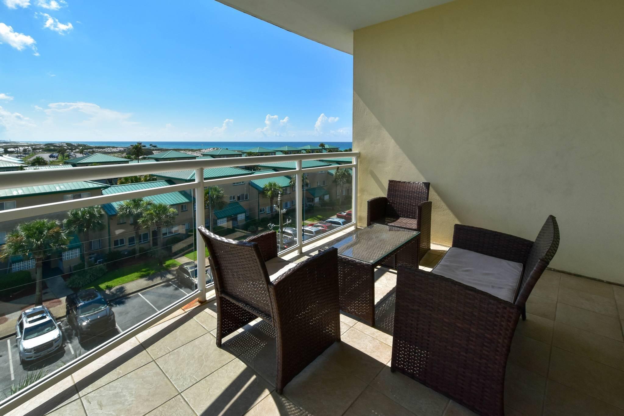 DESTIN WEST BEACH & BAY RESORT-GULFSIDE - Residential