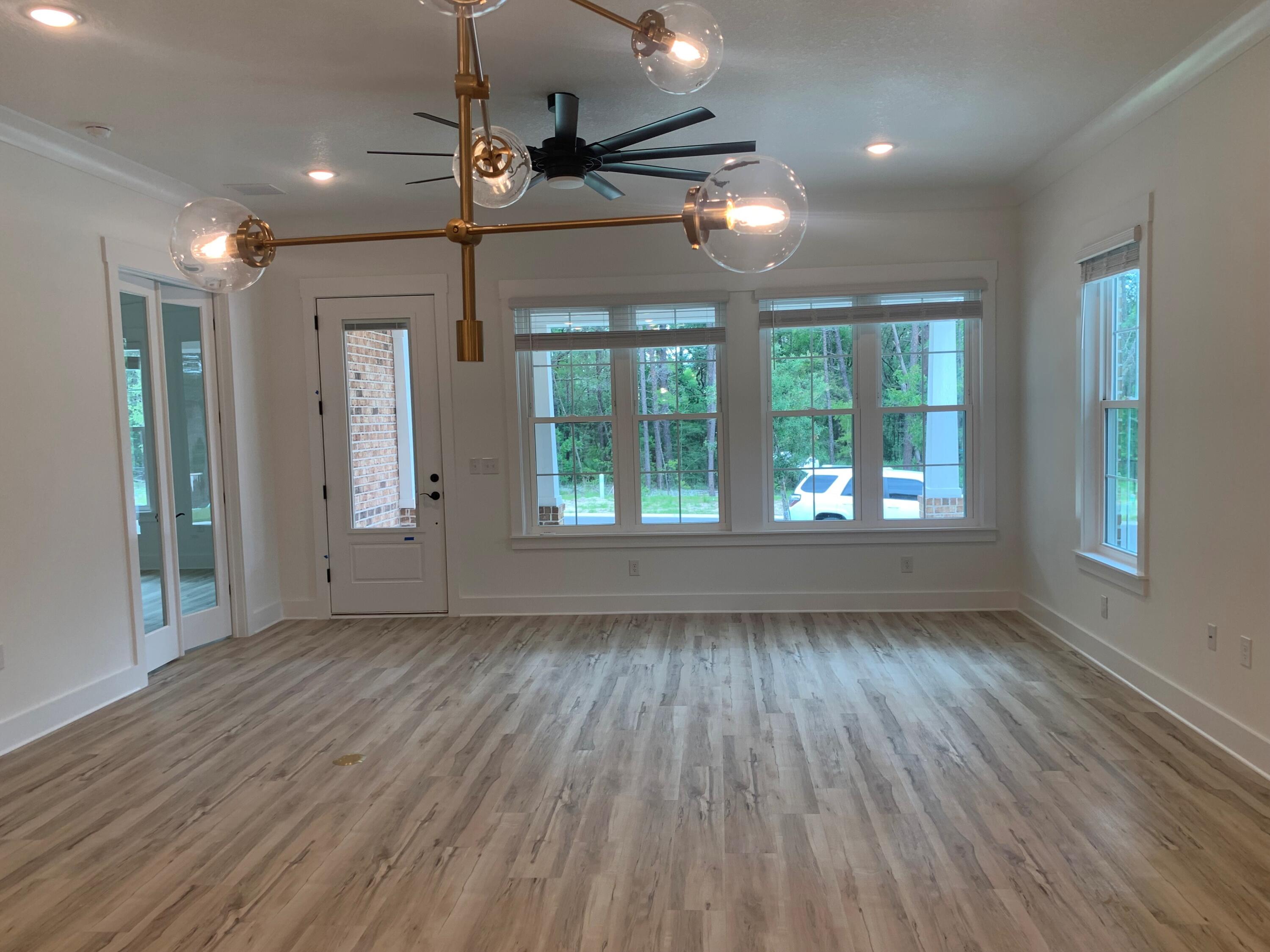 DEER MOSS CREEK - Residential