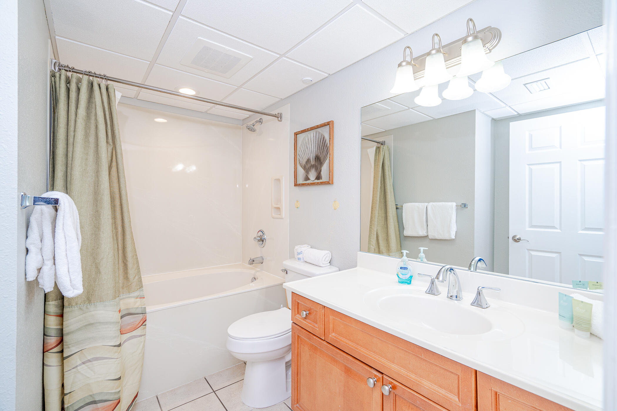 EMERALD BEACH PH 1 - Residential