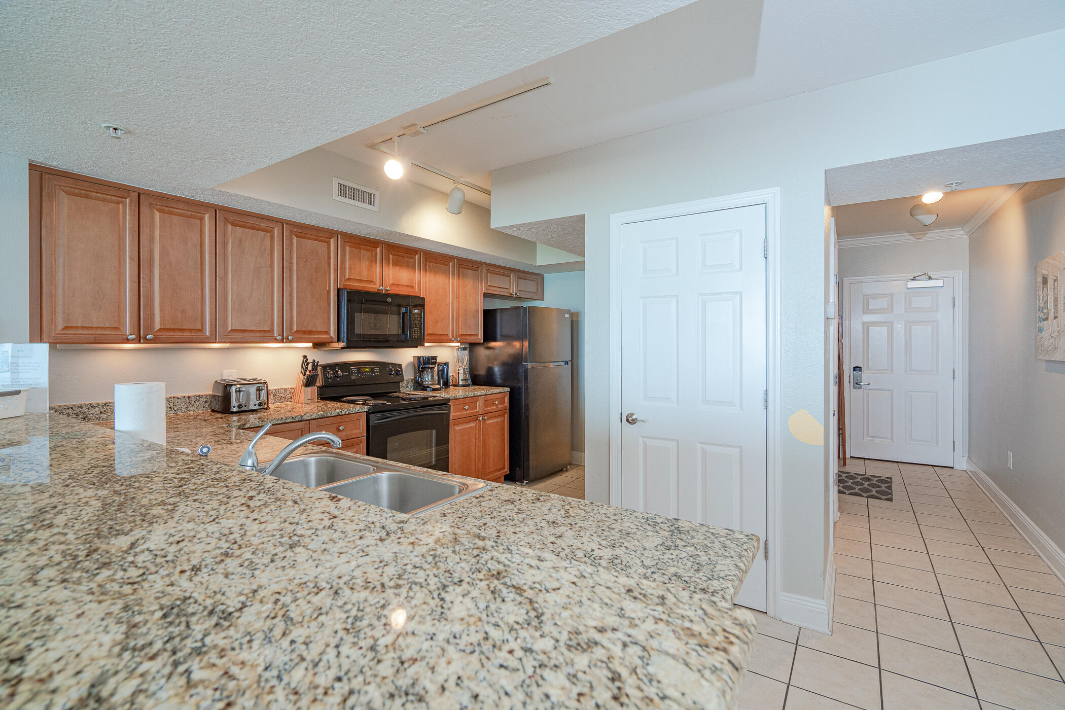 EMERALD BEACH PH 1 - Residential