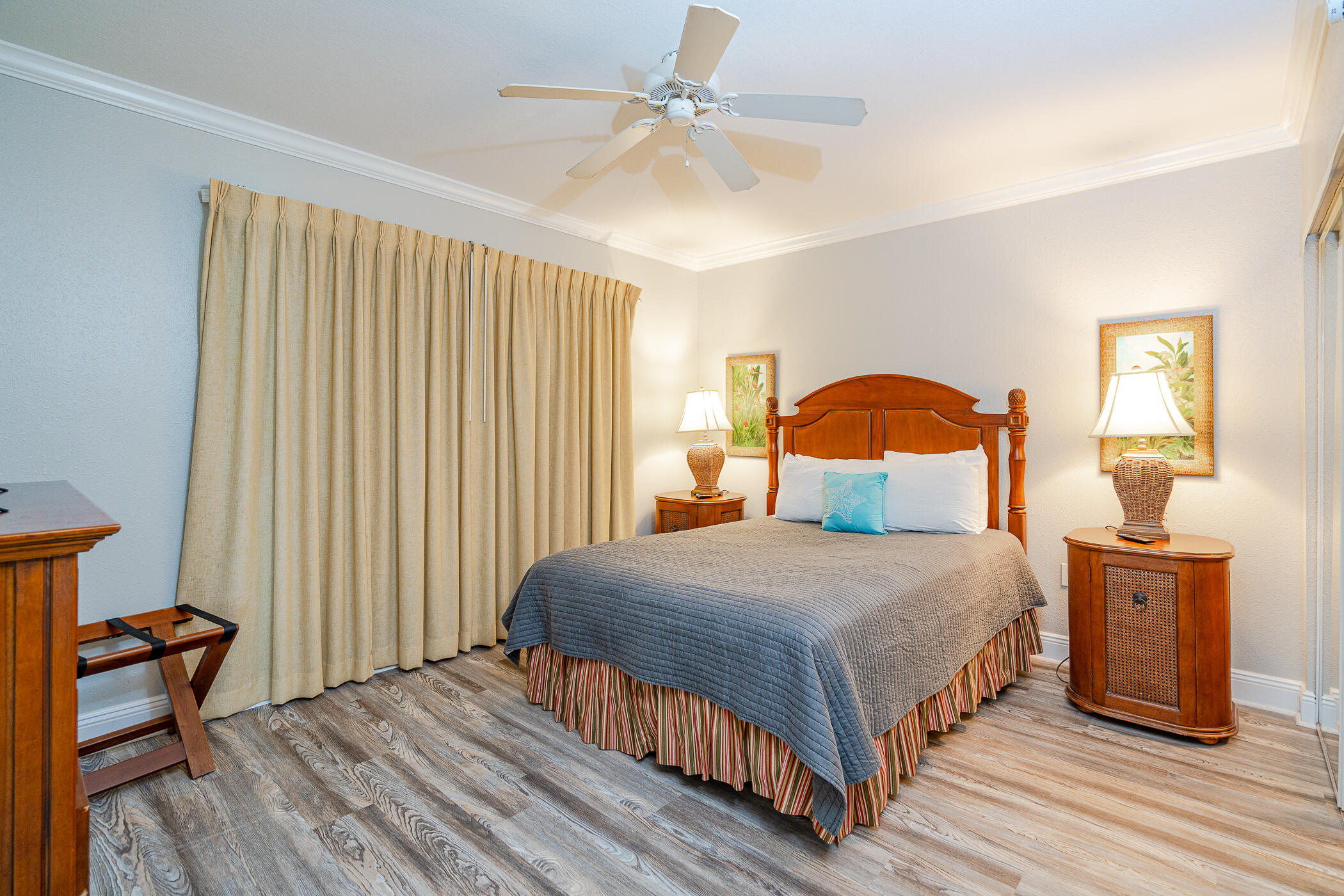 EMERALD BEACH PH 1 - Residential