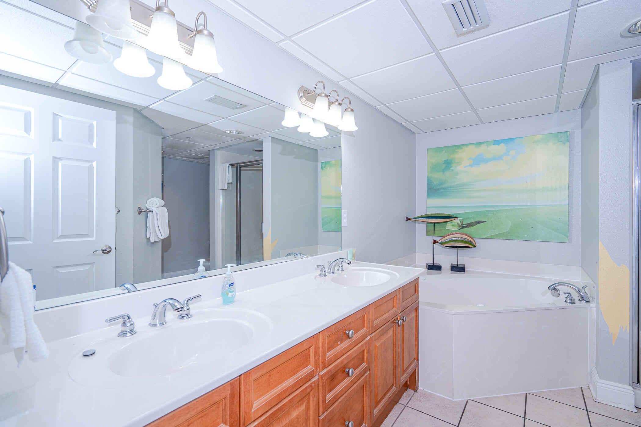 EMERALD BEACH PH 1 - Residential