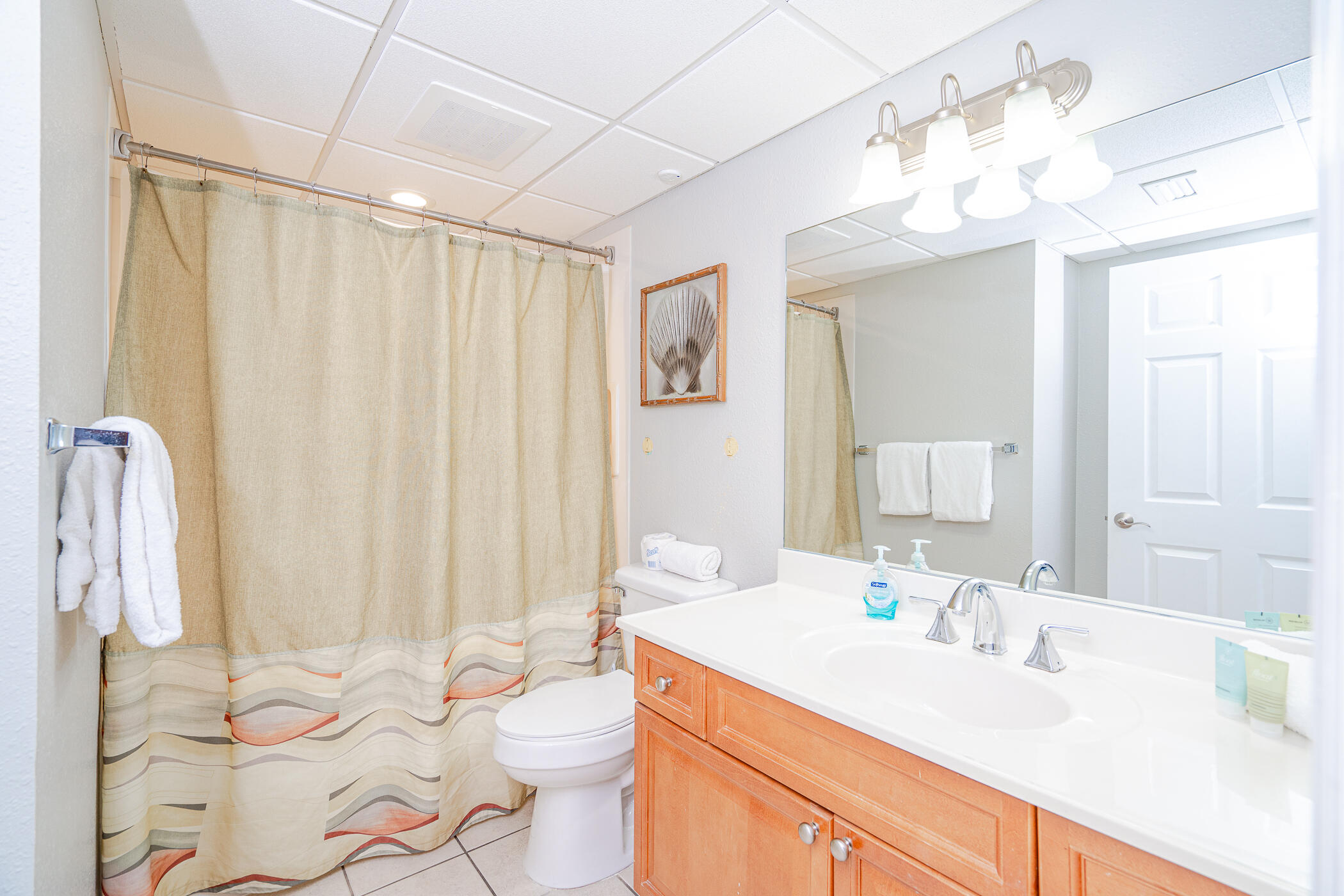 EMERALD BEACH PH 1 - Residential