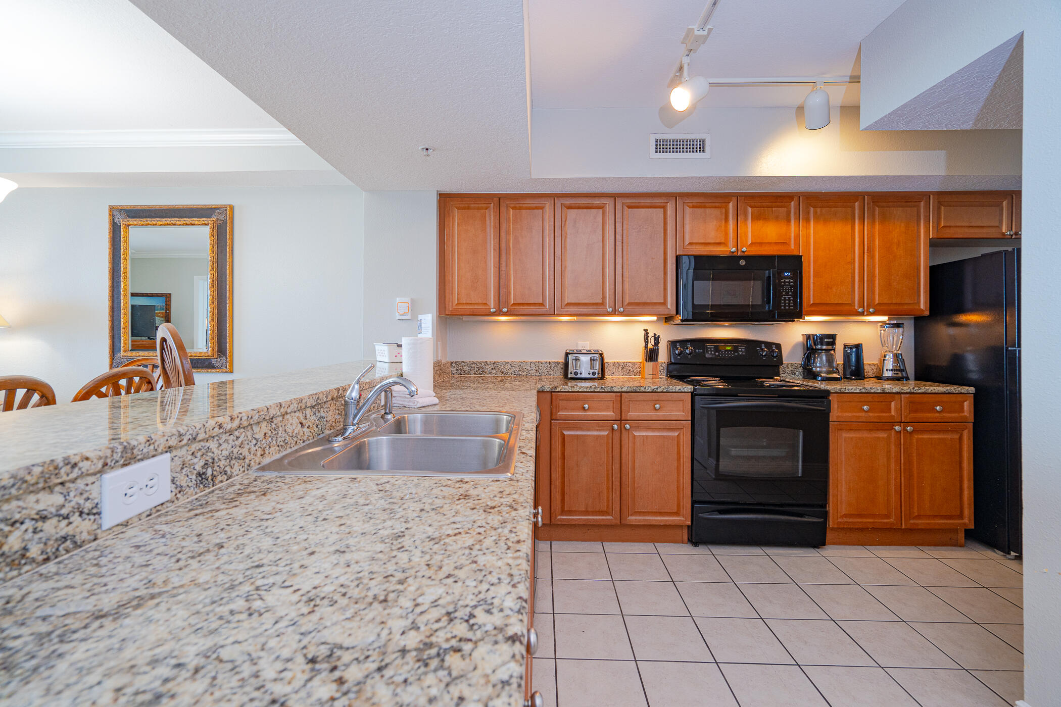 EMERALD BEACH PH 1 - Residential