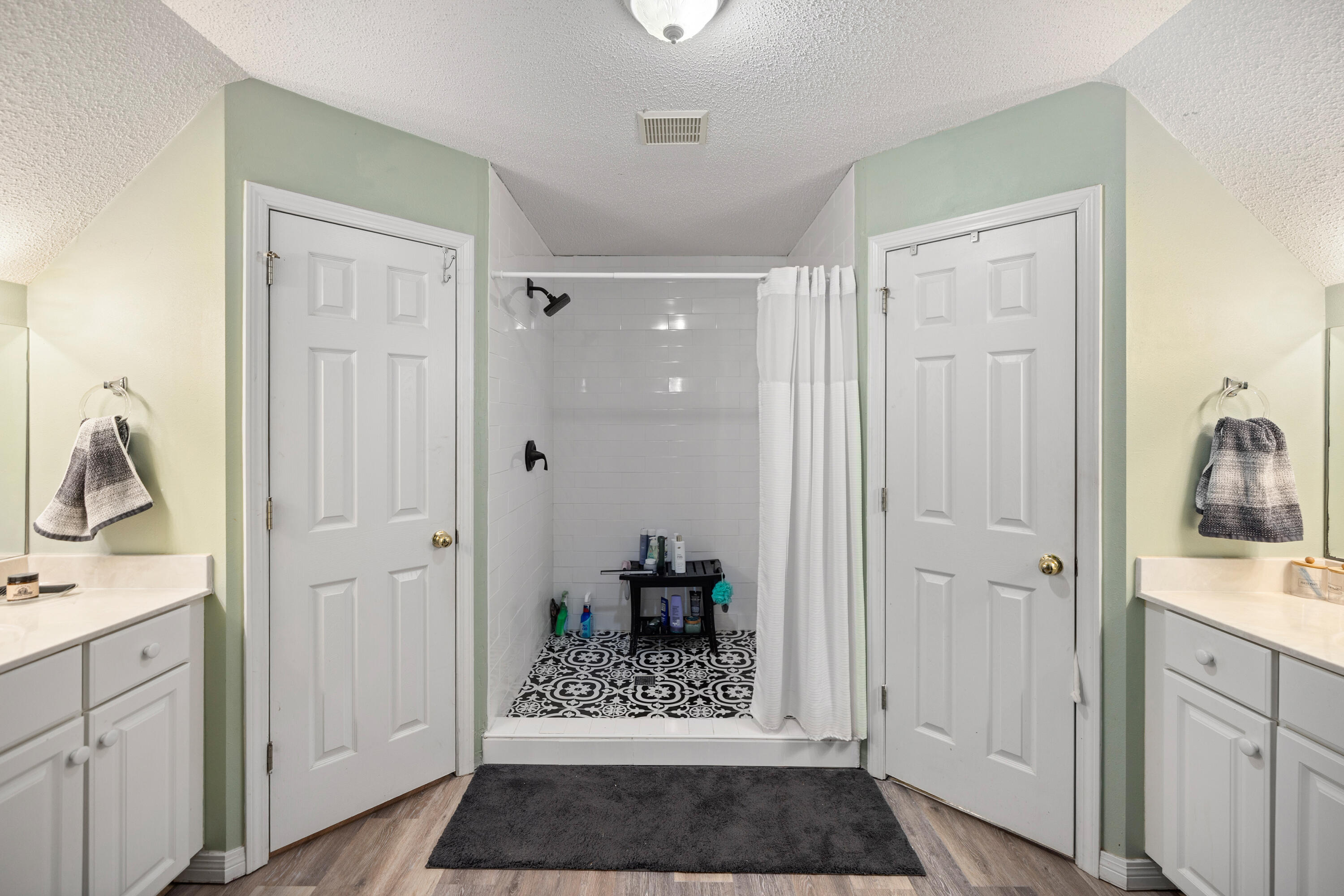 OLD BETHEL ESTATES PH I - Residential