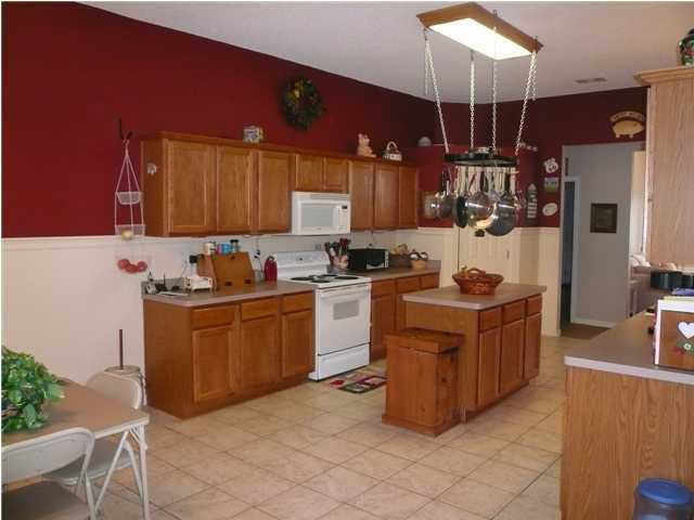 BROOKE ESTATES PH I - Residential