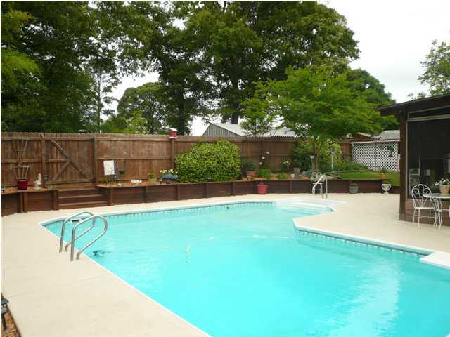 BROOKE ESTATES PH I - Residential