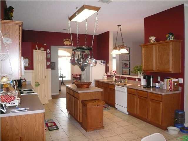 BROOKE ESTATES PH I - Residential