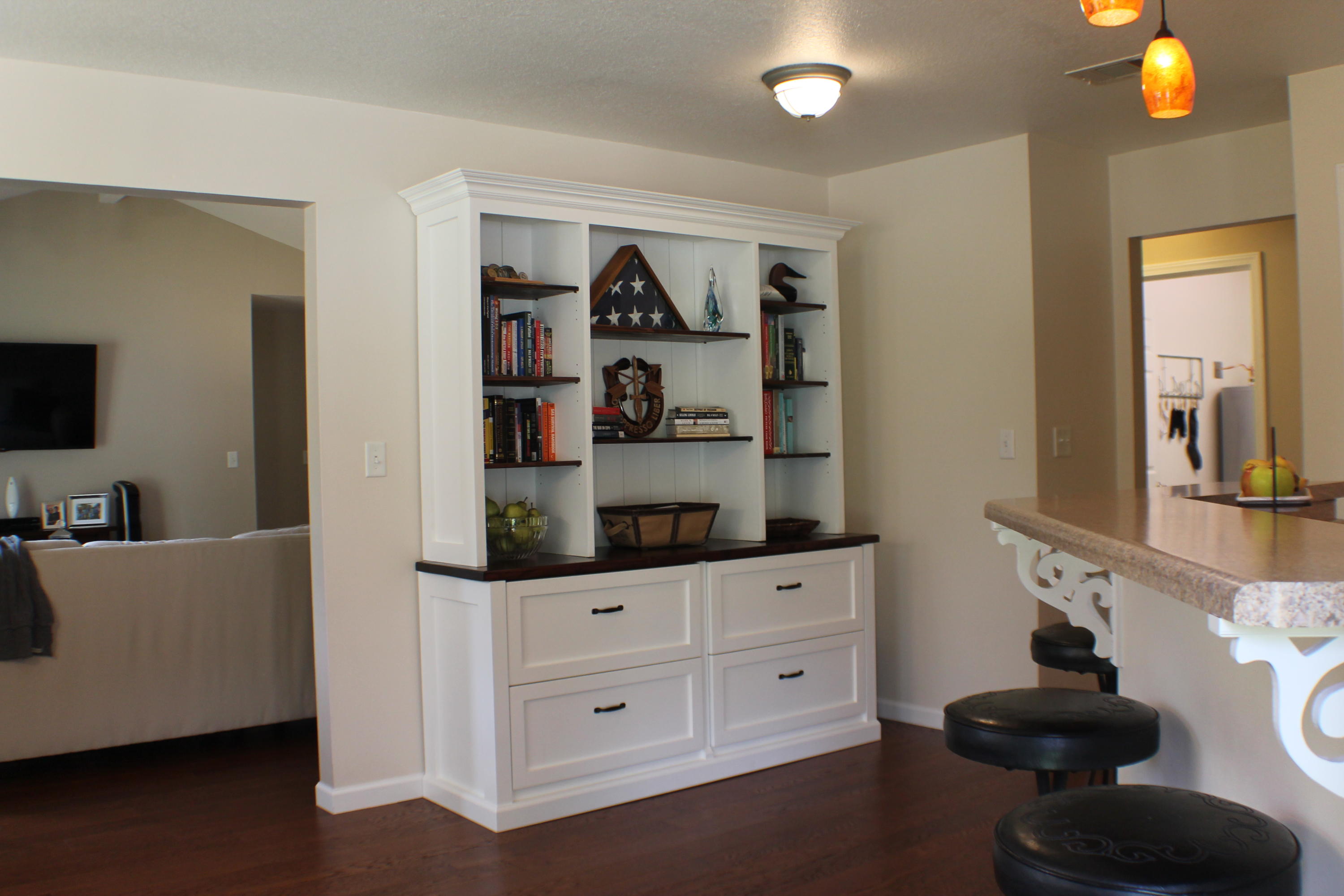 ROLLING HILLS ESTATES - Residential