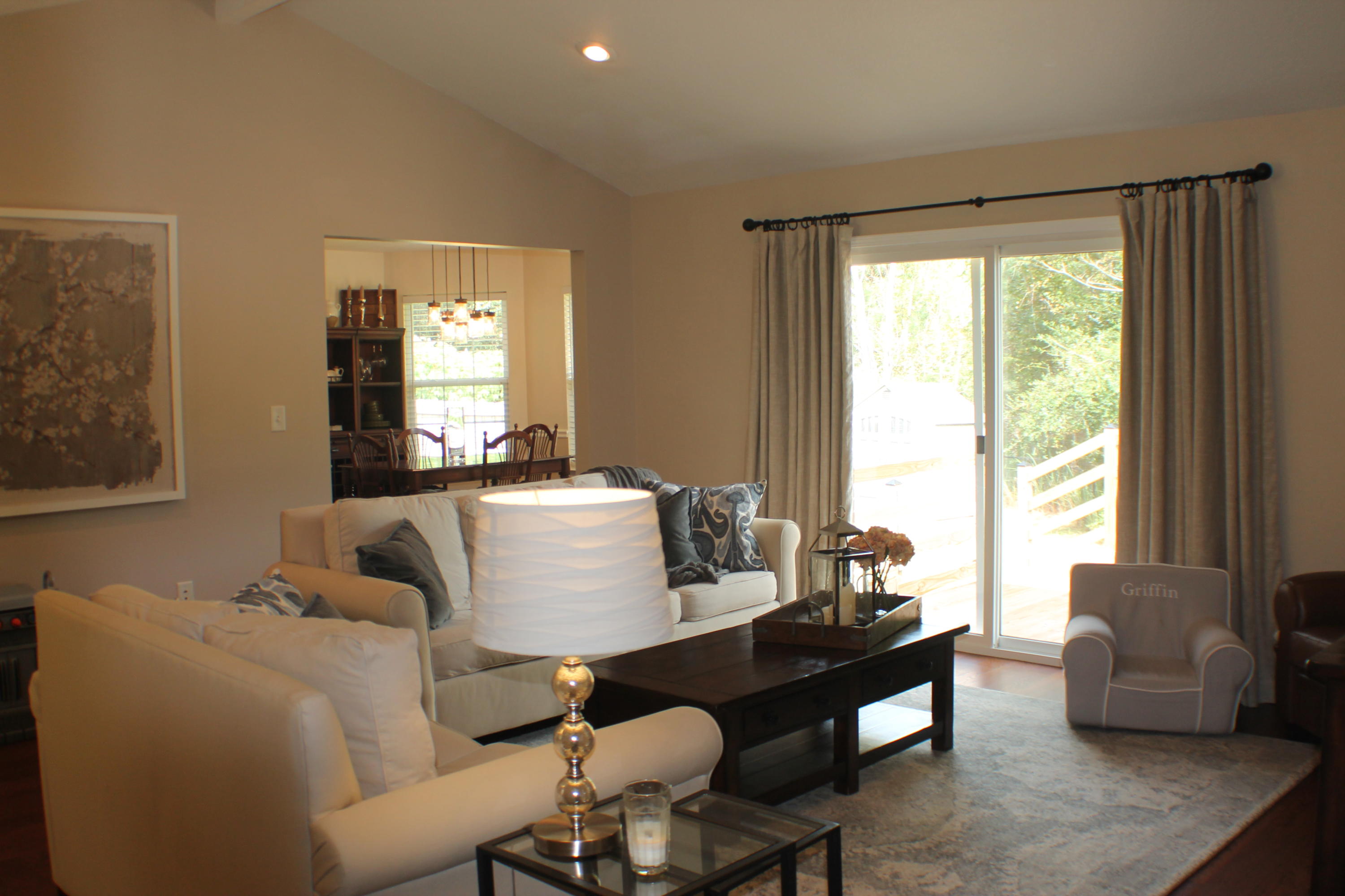 ROLLING HILLS ESTATES - Residential