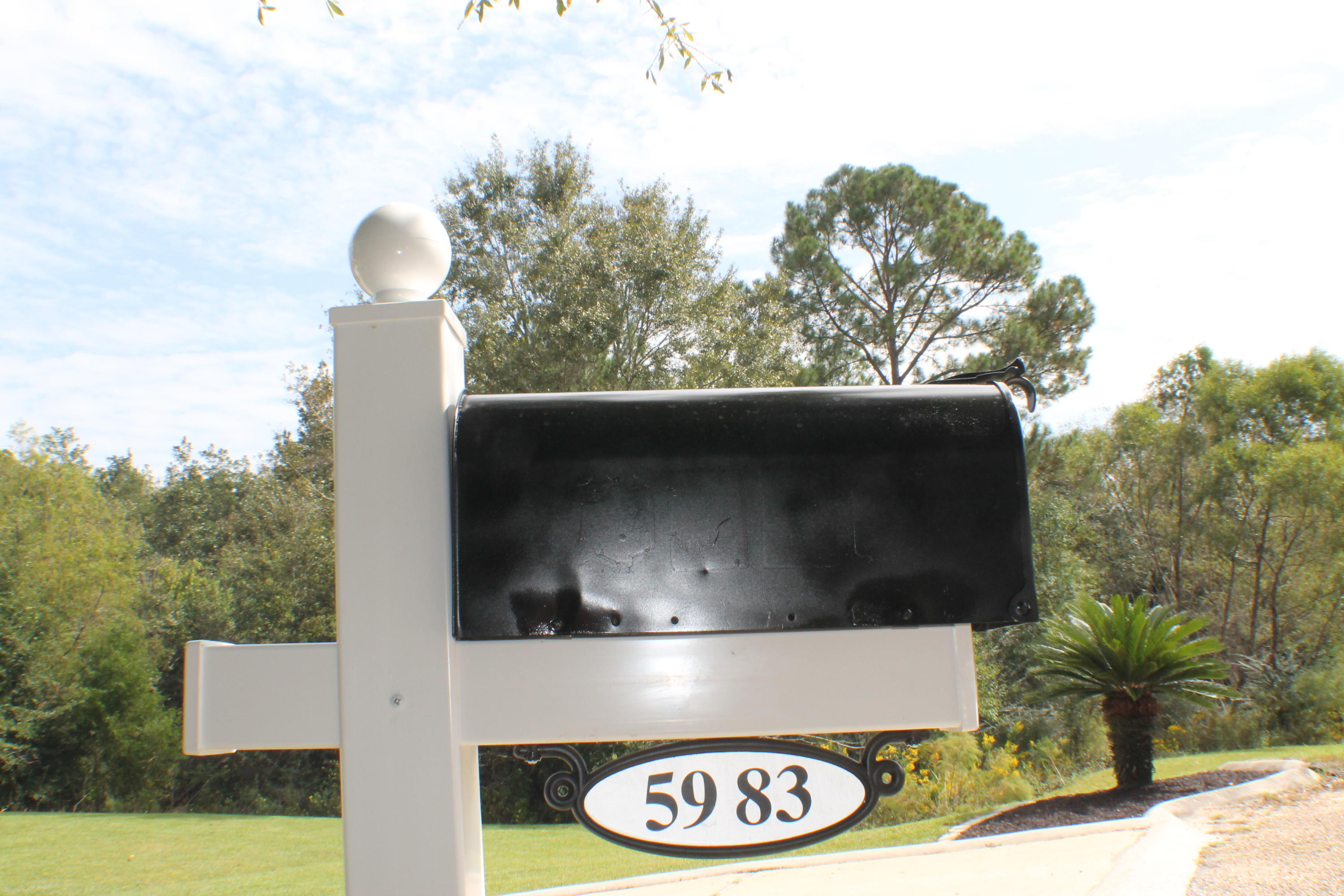 ROLLING HILLS ESTATES - Residential