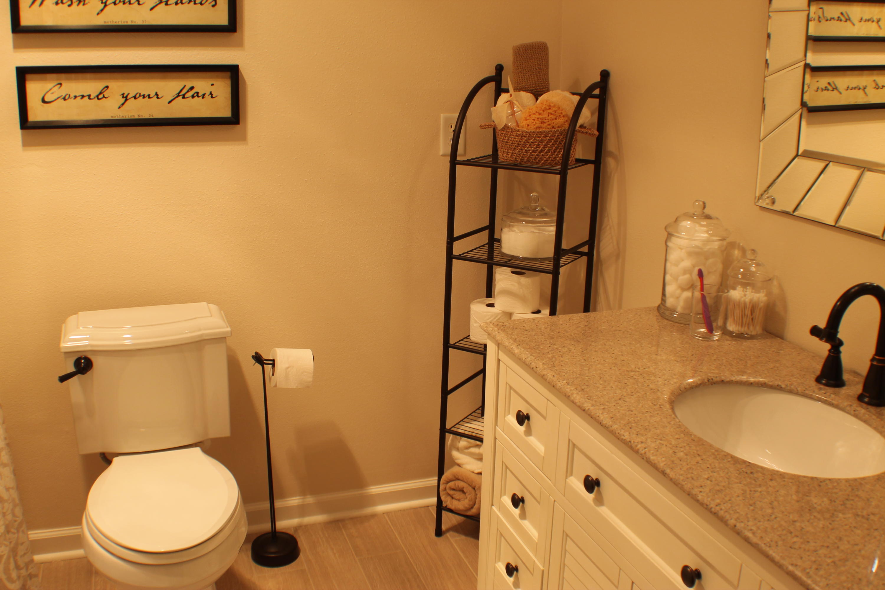 ROLLING HILLS ESTATES - Residential