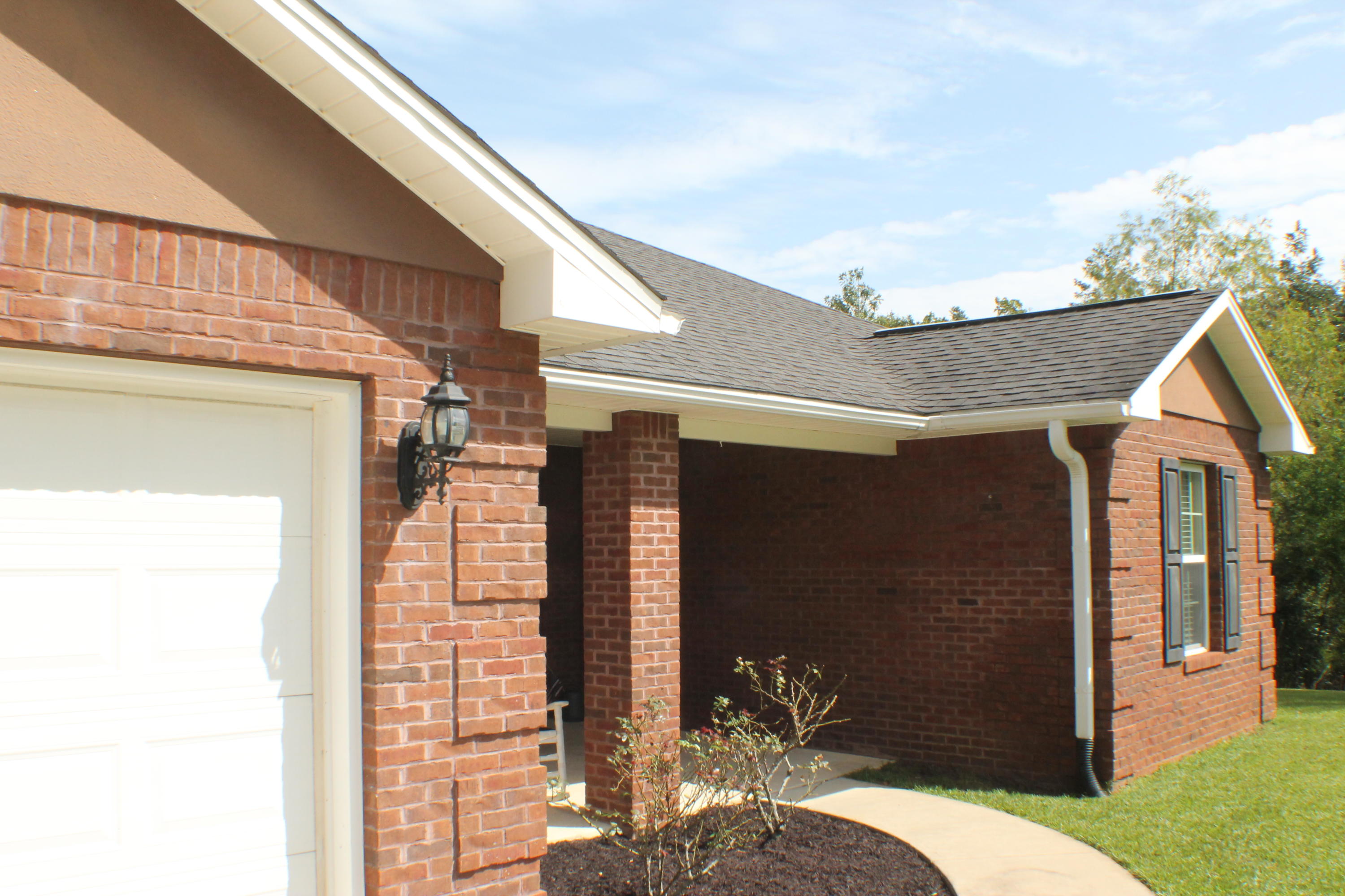 ROLLING HILLS ESTATES - Residential