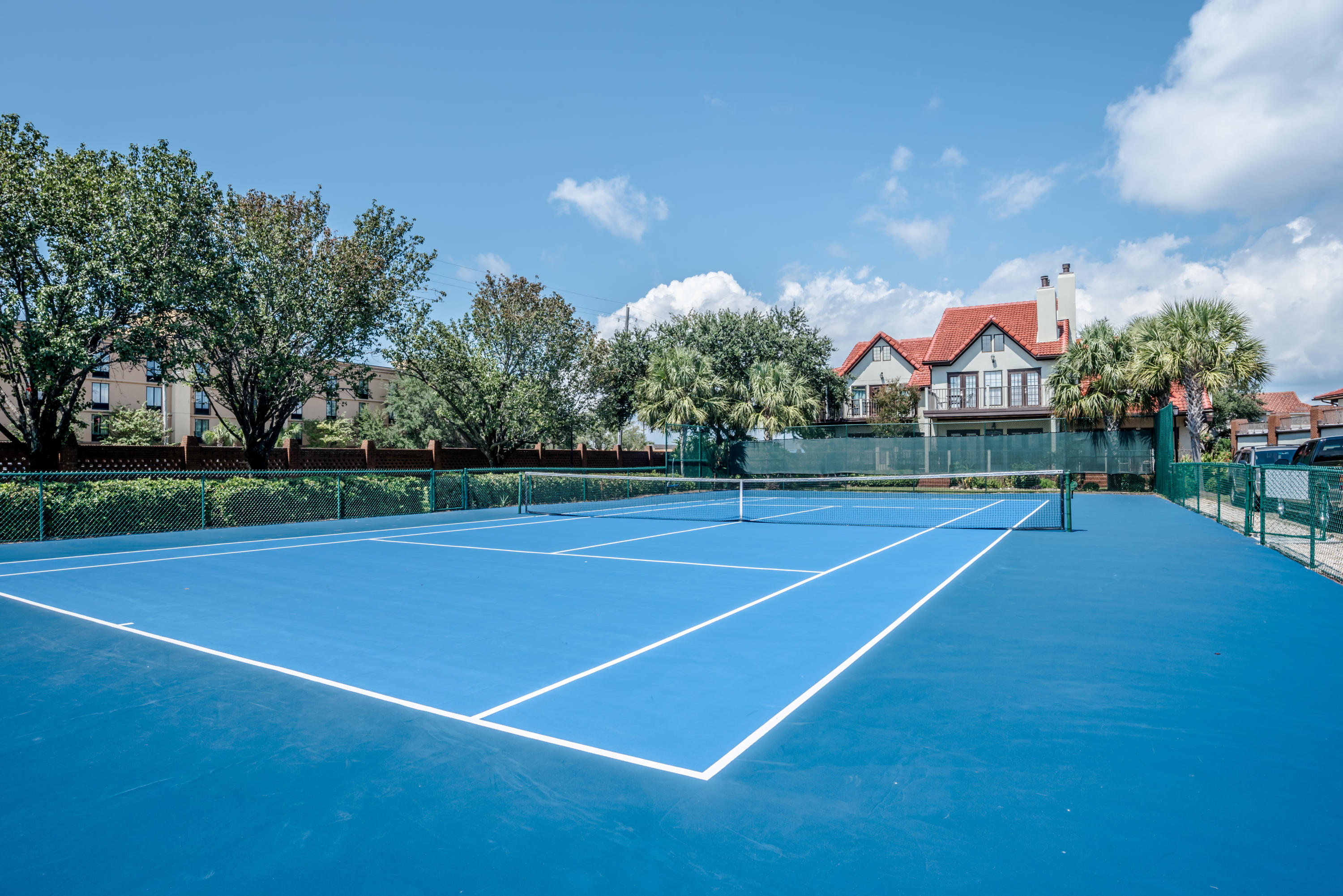 BAYBRIDGE CONDO - Residential