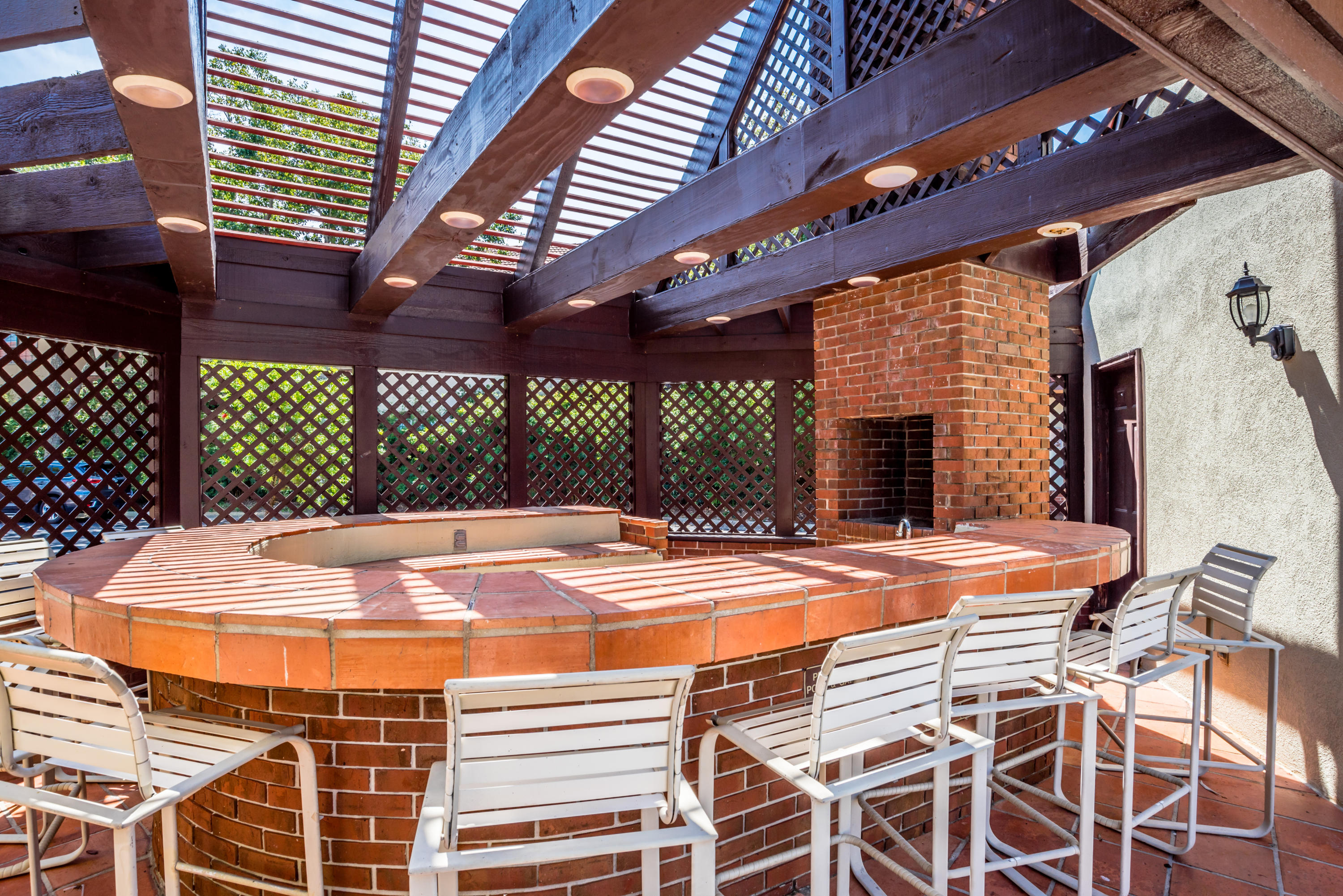 BAYBRIDGE CONDO - Residential