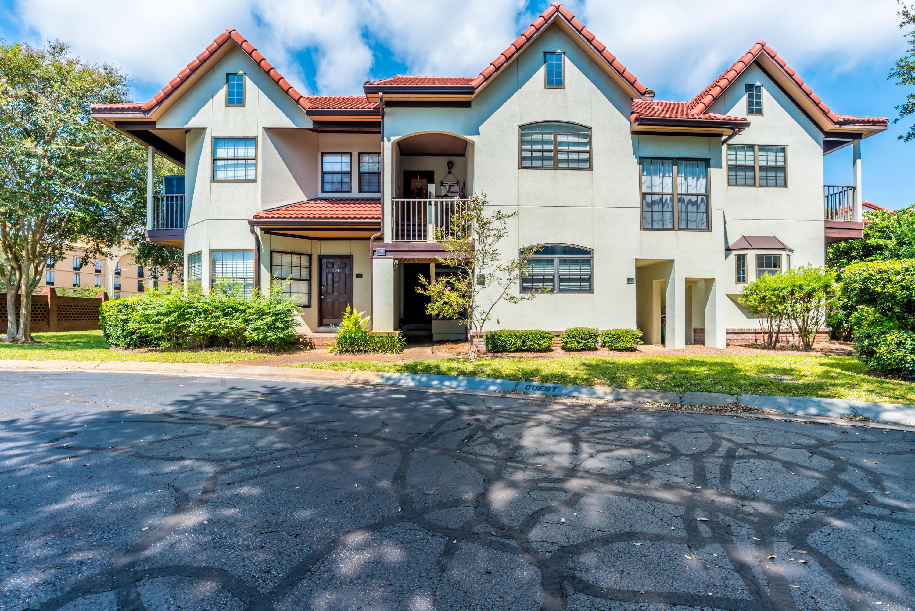 BAYBRIDGE CONDO - Residential