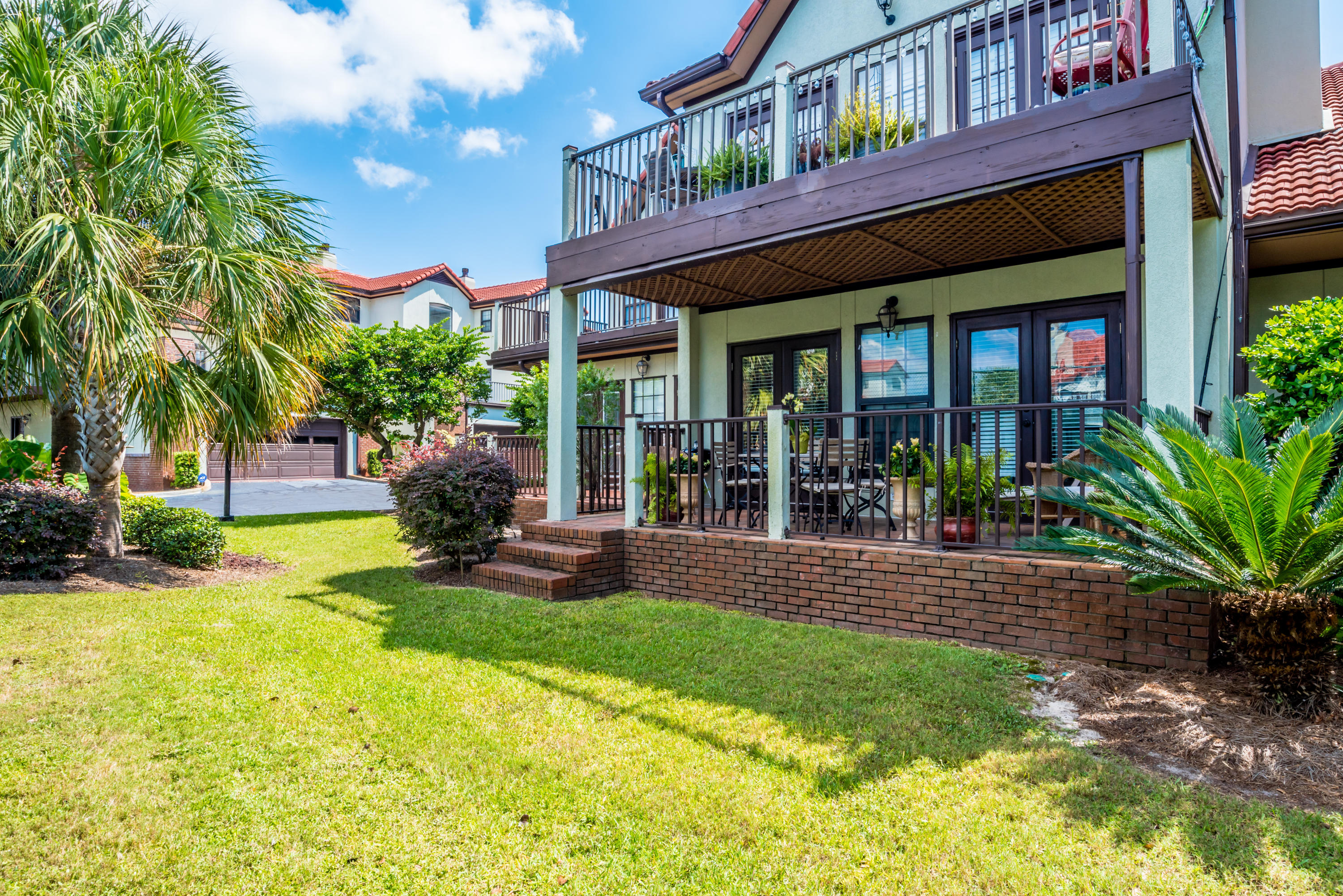 BAYBRIDGE CONDO - Residential