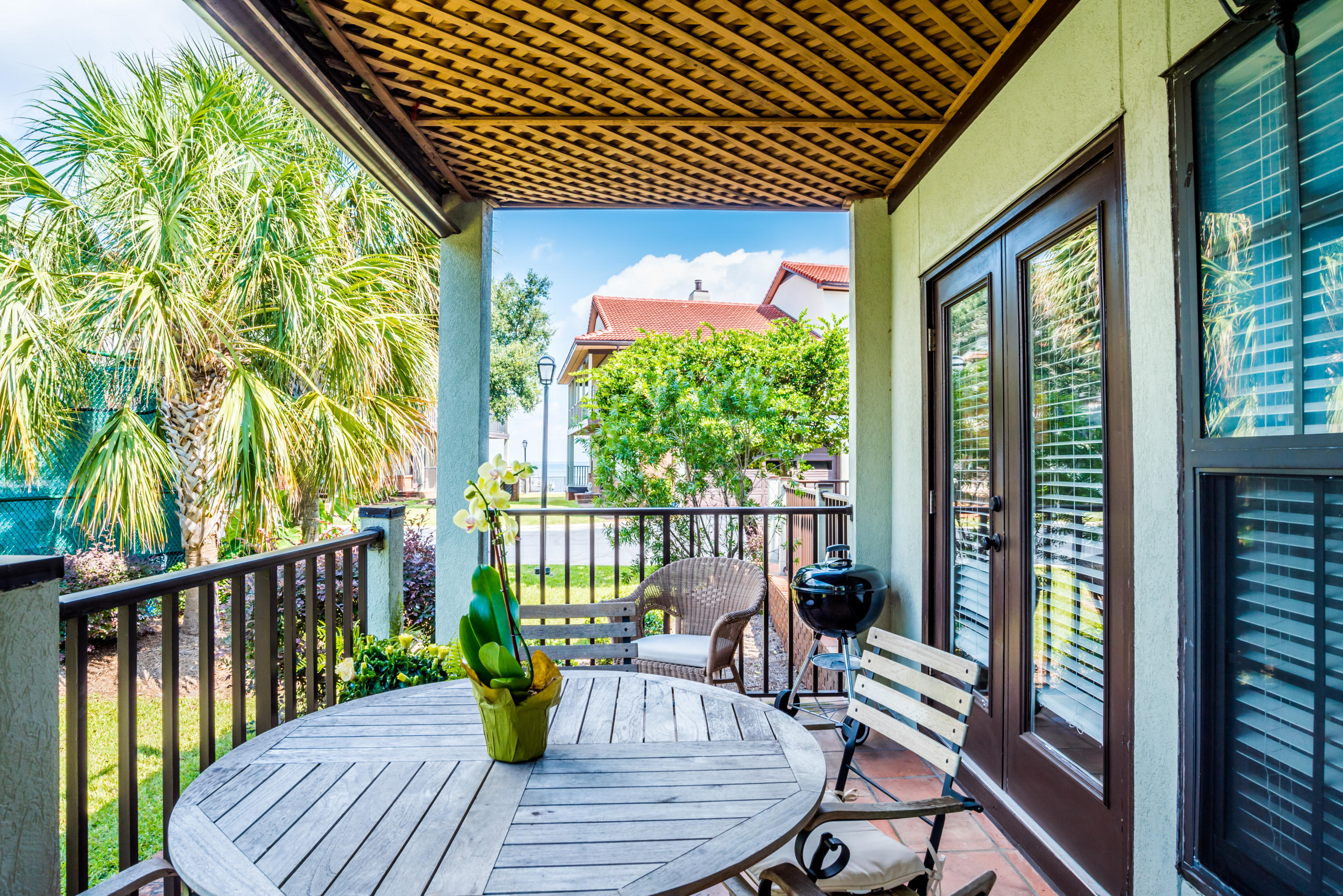 BAYBRIDGE CONDO - Residential