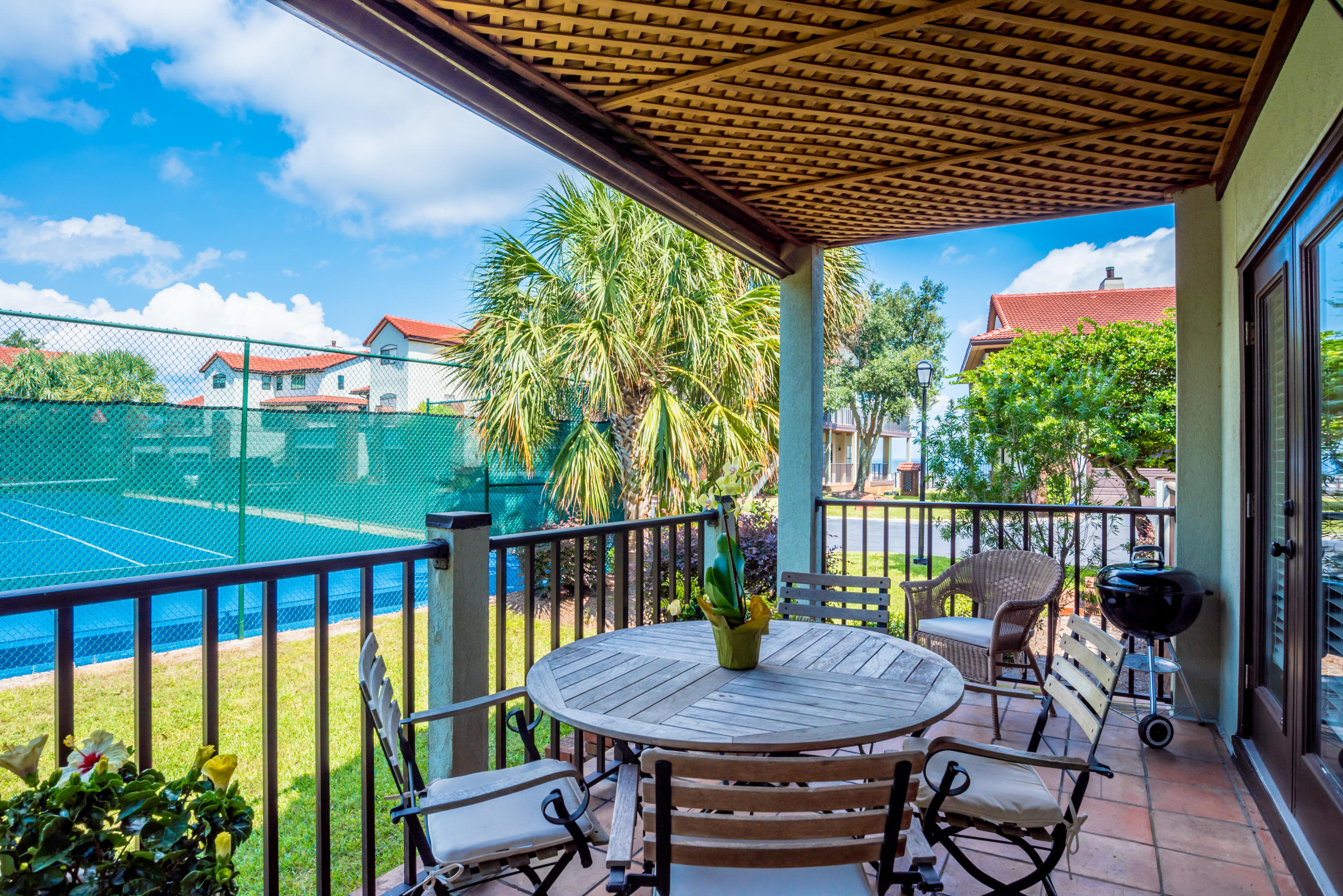 BAYBRIDGE CONDO - Residential