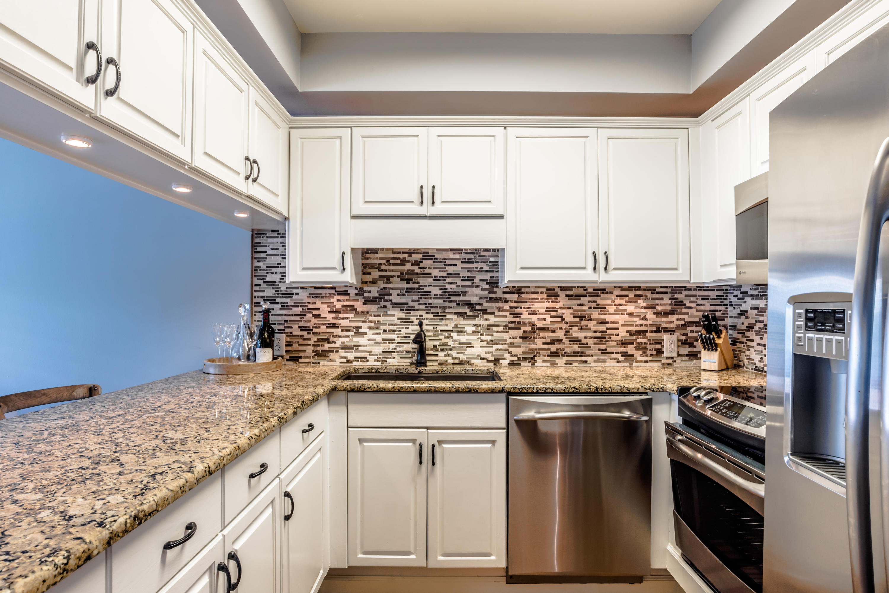 BAYBRIDGE CONDO - Residential