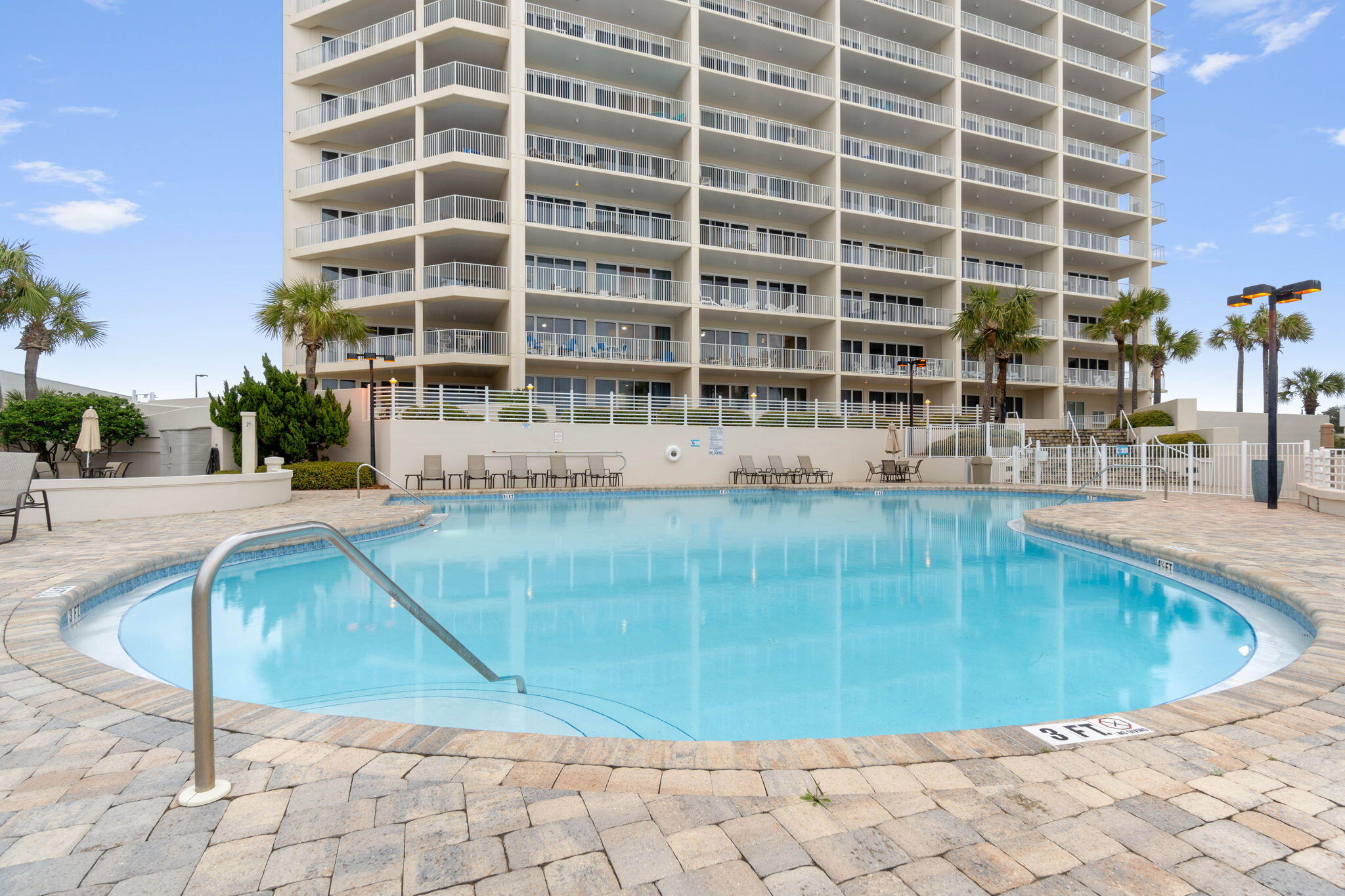 TIDES AT TOPS'L - Residential