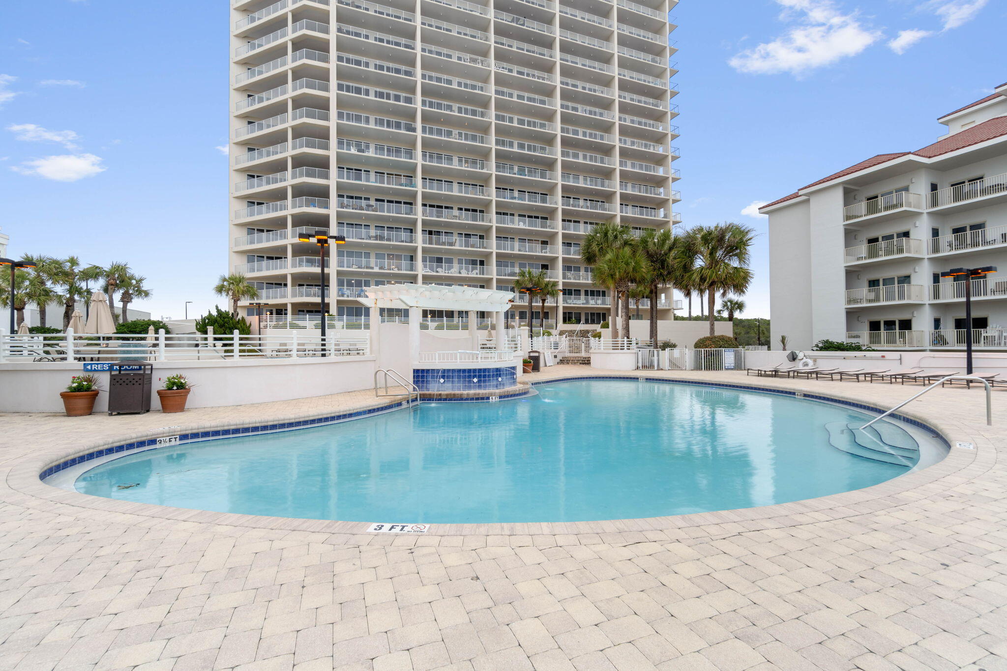 TIDES AT TOPS'L - Residential