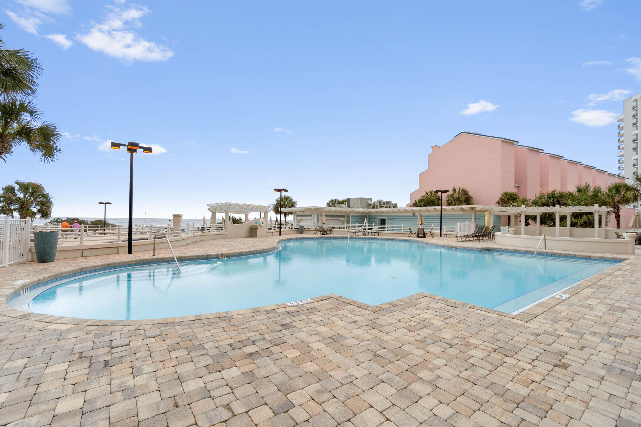TIDES AT TOPS'L - Residential