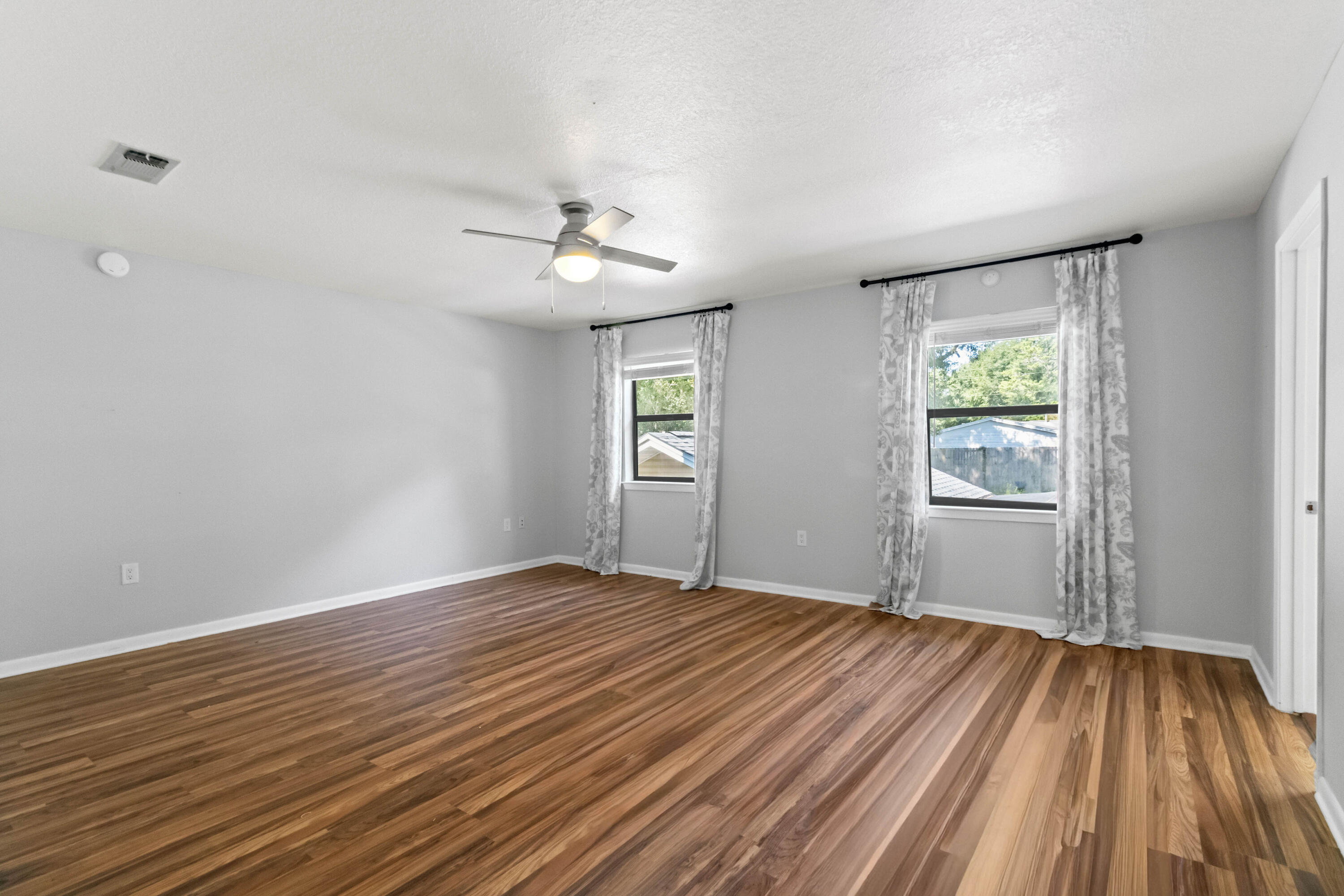 EDGEWATER VILLAGE - Residential