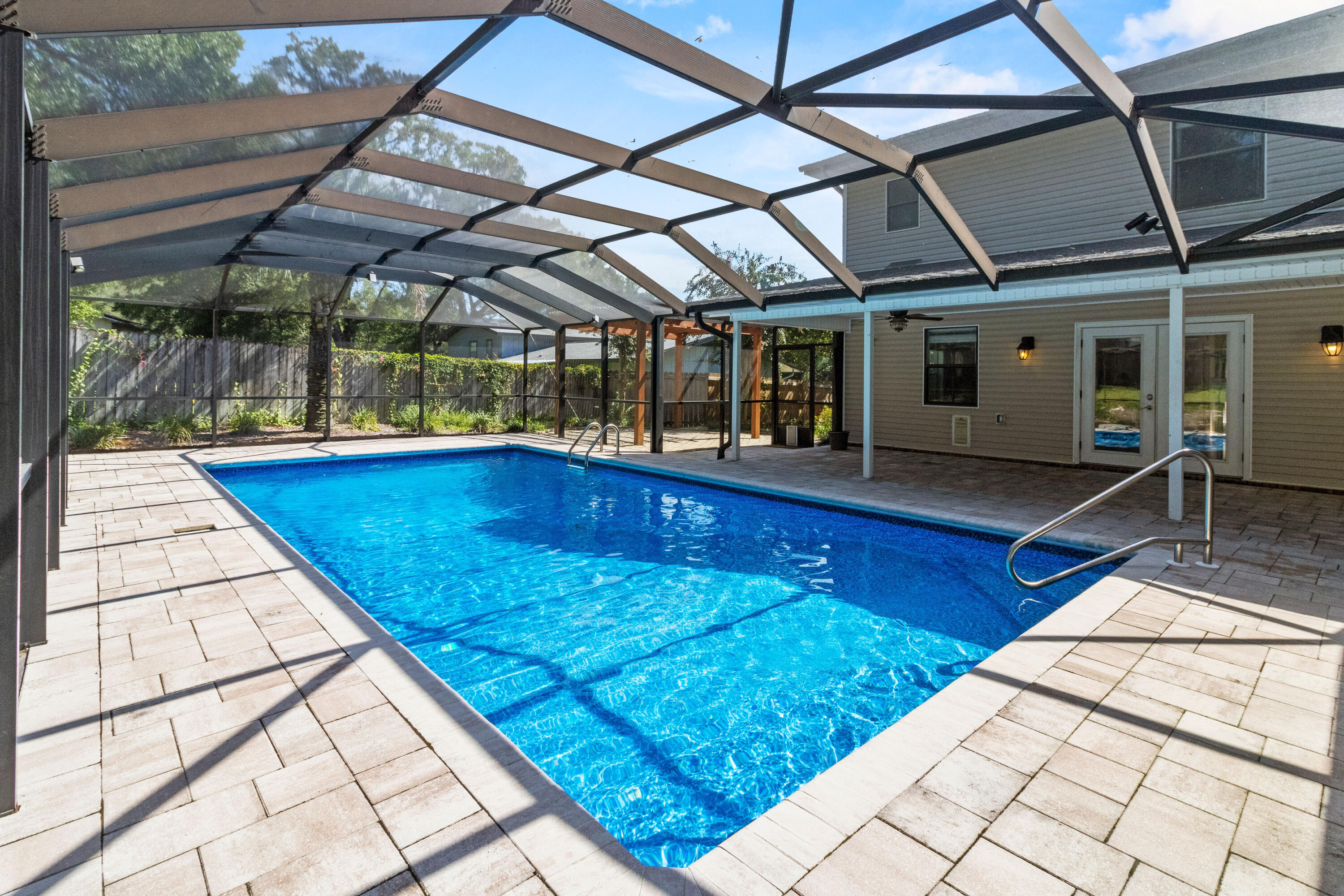 EDGEWATER VILLAGE - Residential