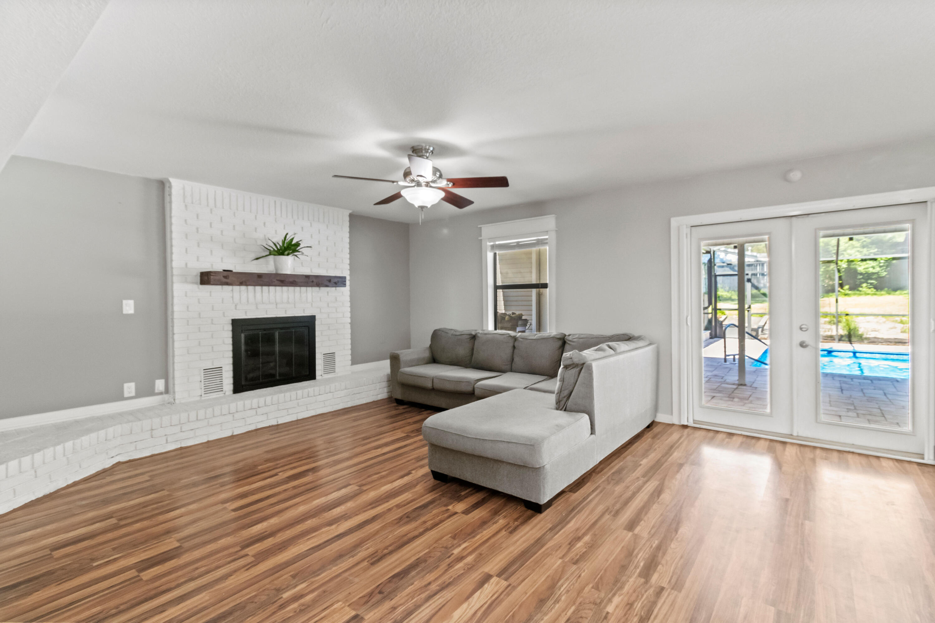 EDGEWATER VILLAGE - Residential