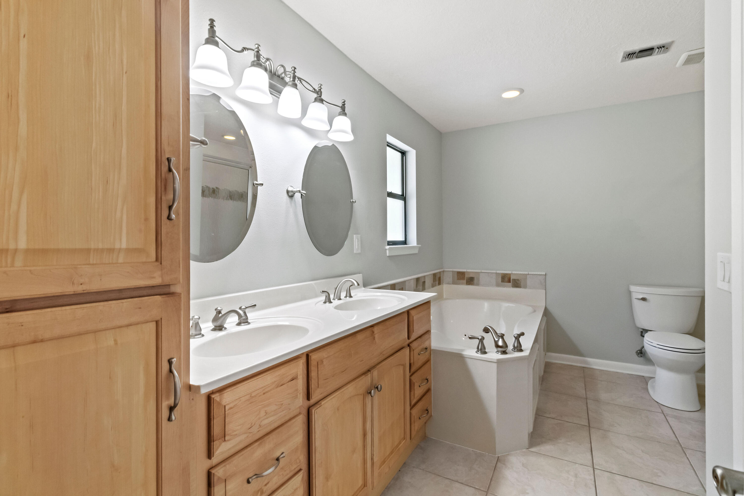 EDGEWATER VILLAGE - Residential