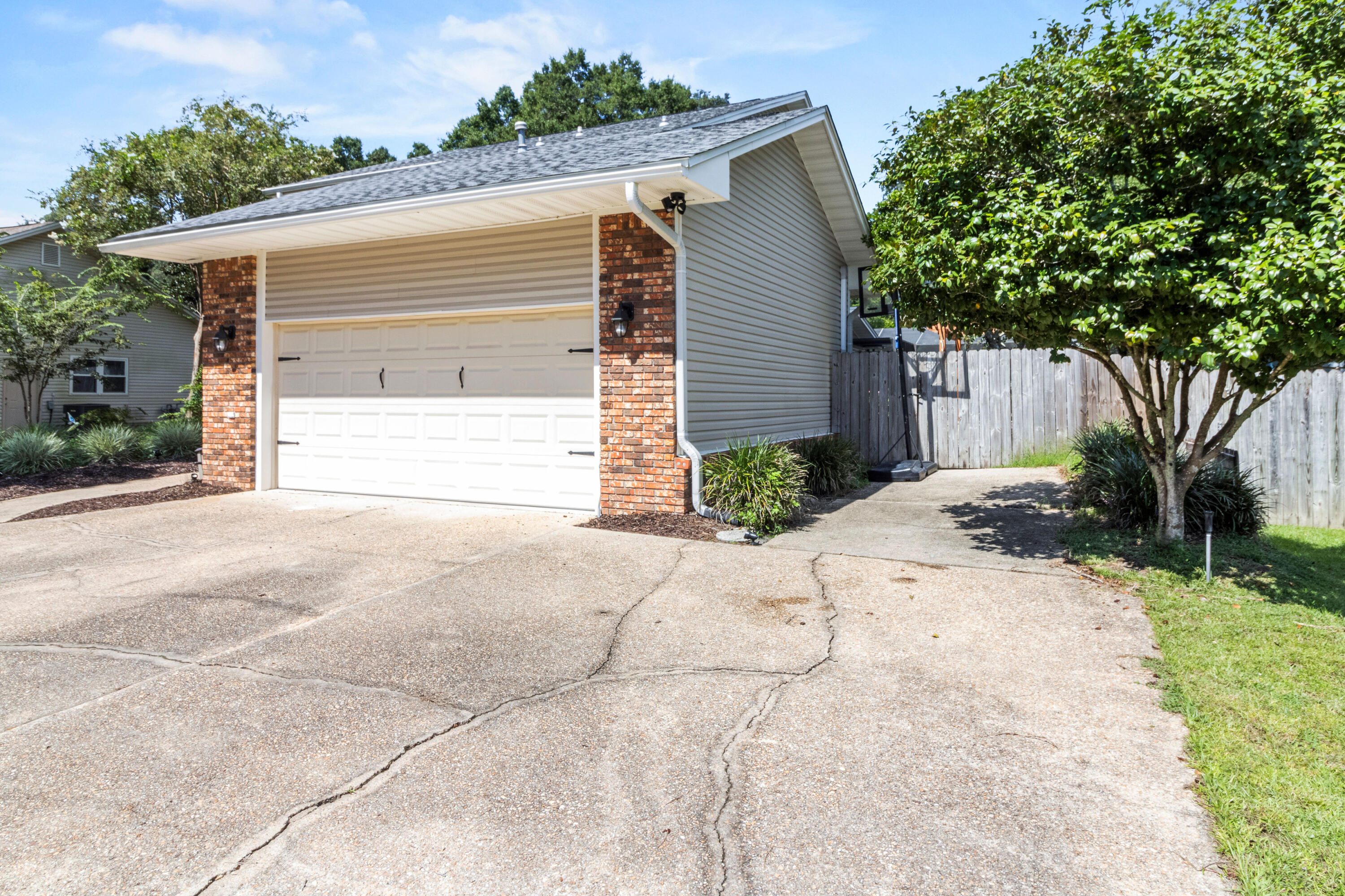 EDGEWATER VILLAGE - Residential