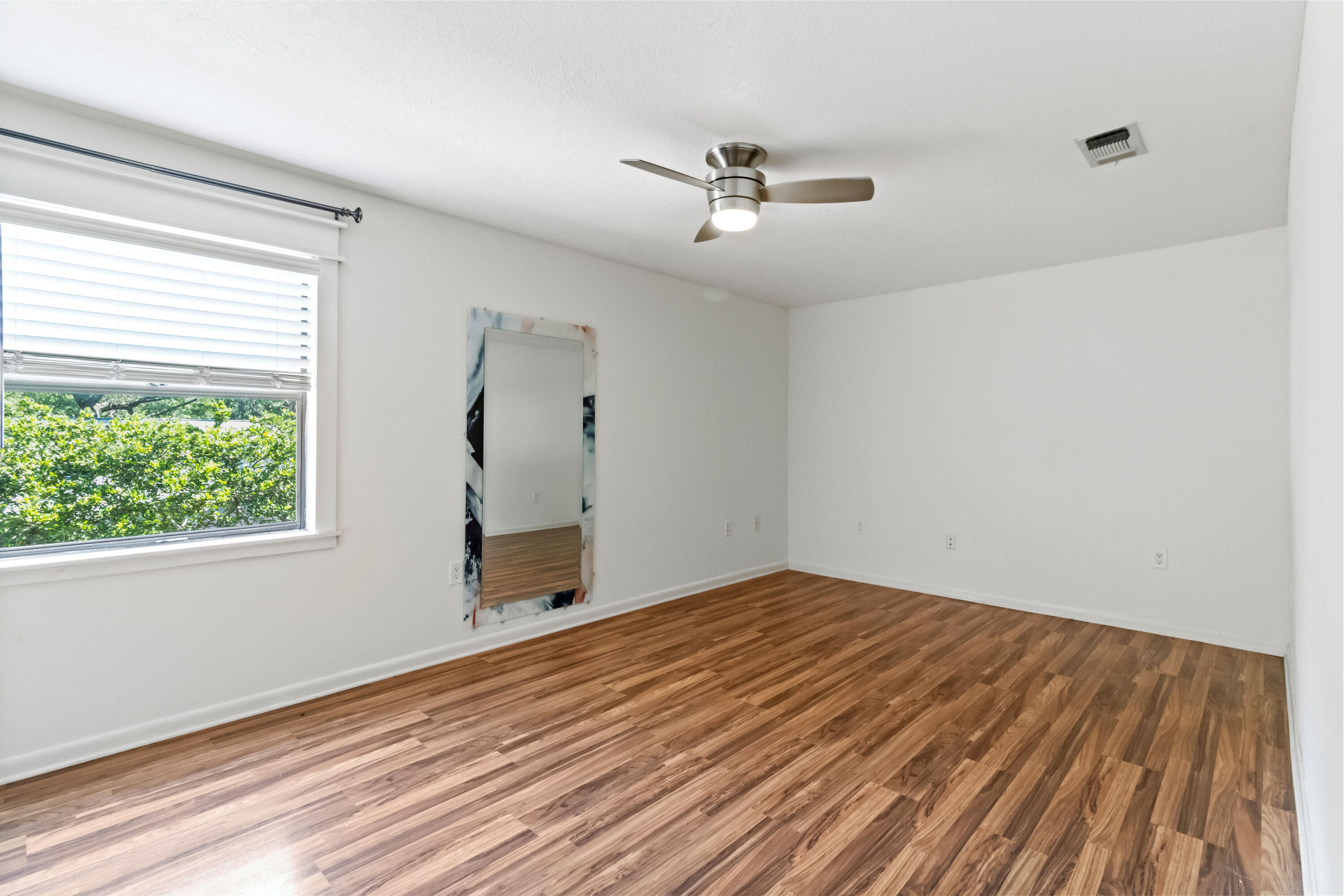 EDGEWATER VILLAGE - Residential