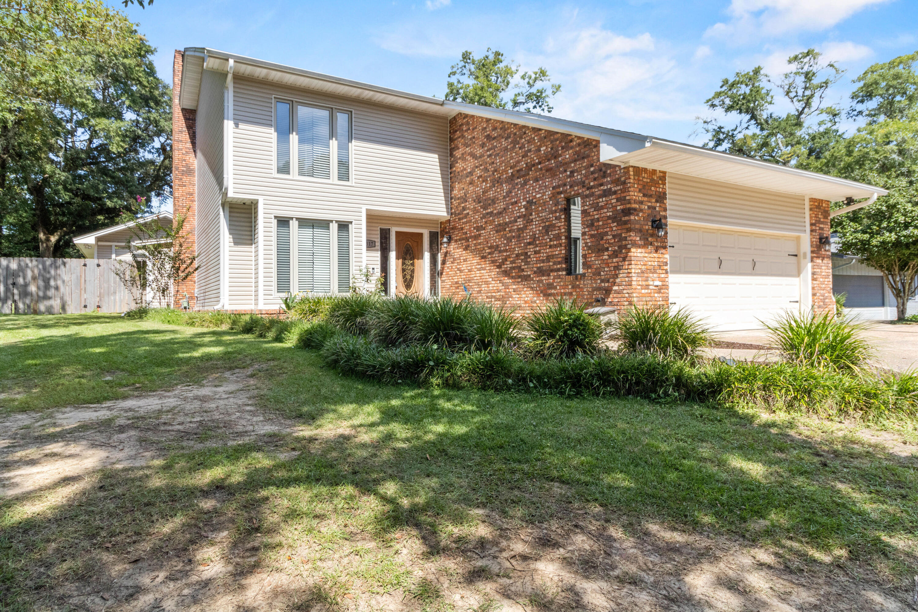 EDGEWATER VILLAGE - Residential