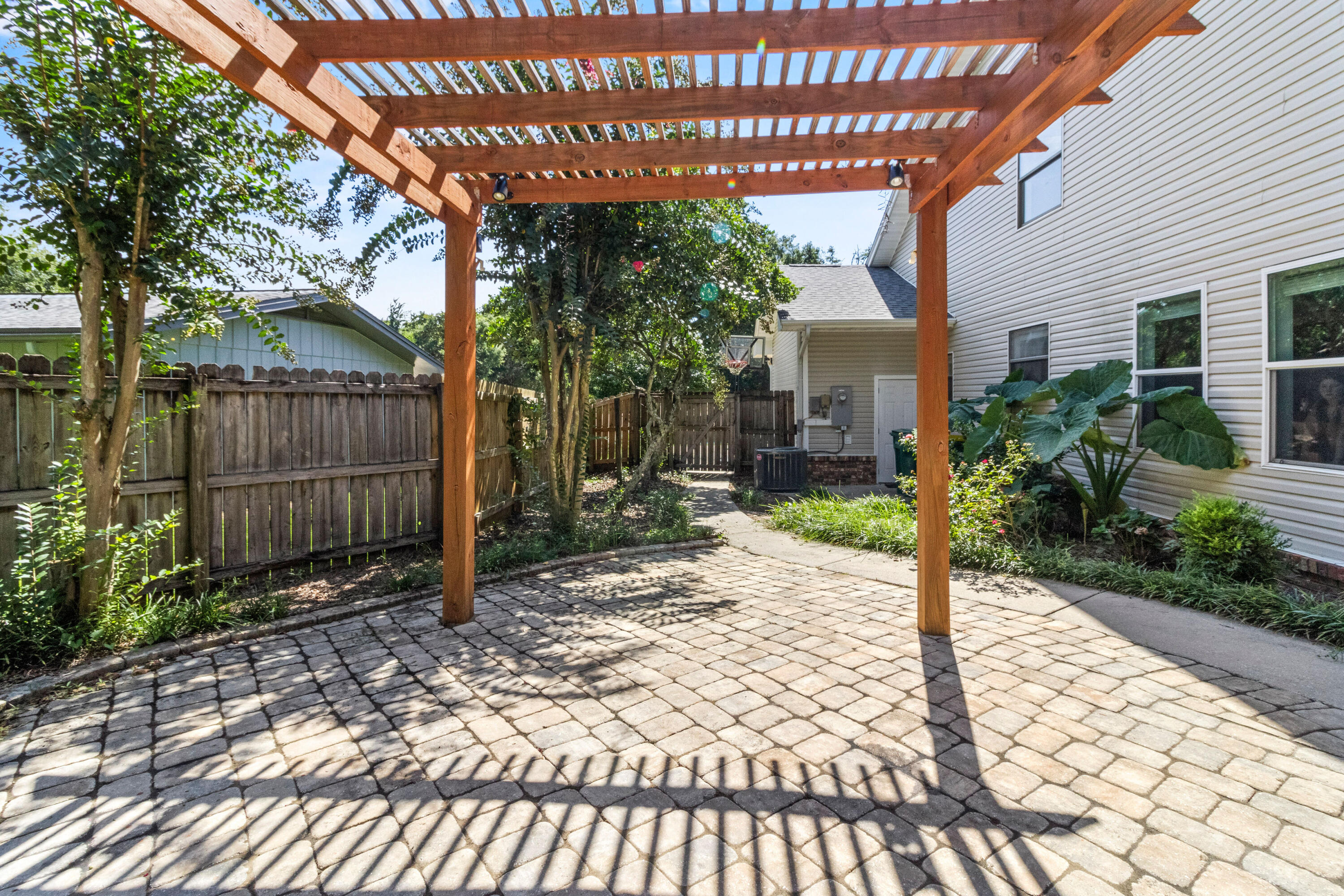 EDGEWATER VILLAGE - Residential