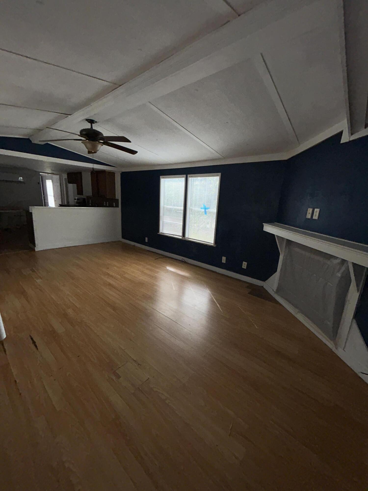 METES & BOUNDS - Residential Lease