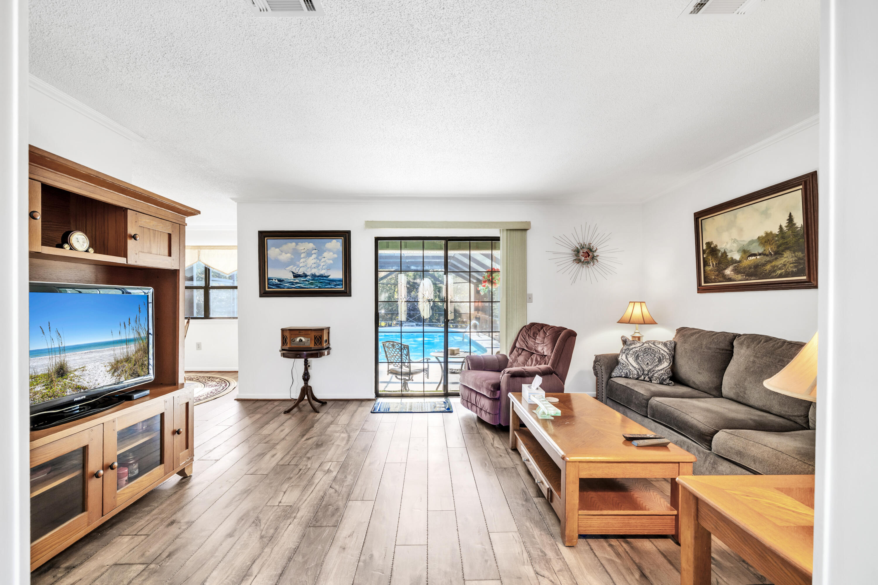 BAYOU POQUITO - Residential