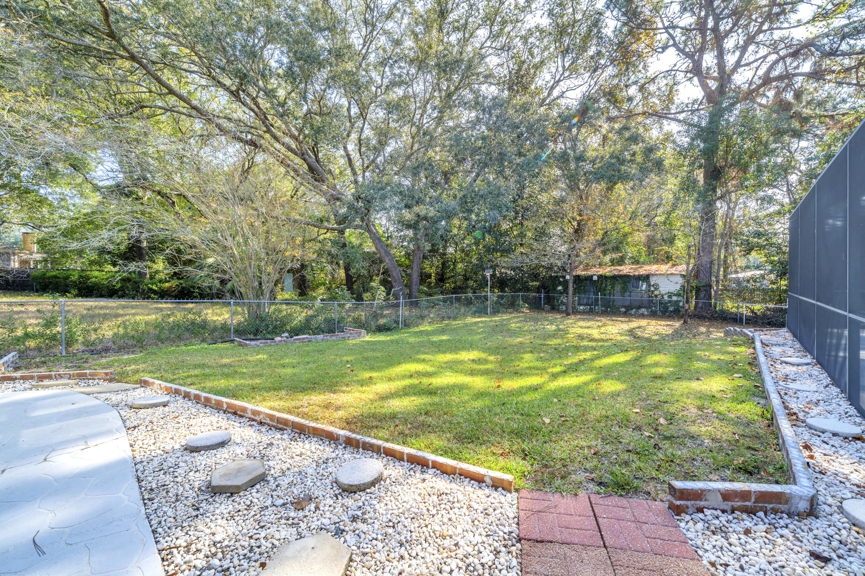 BAYOU POQUITO - Residential