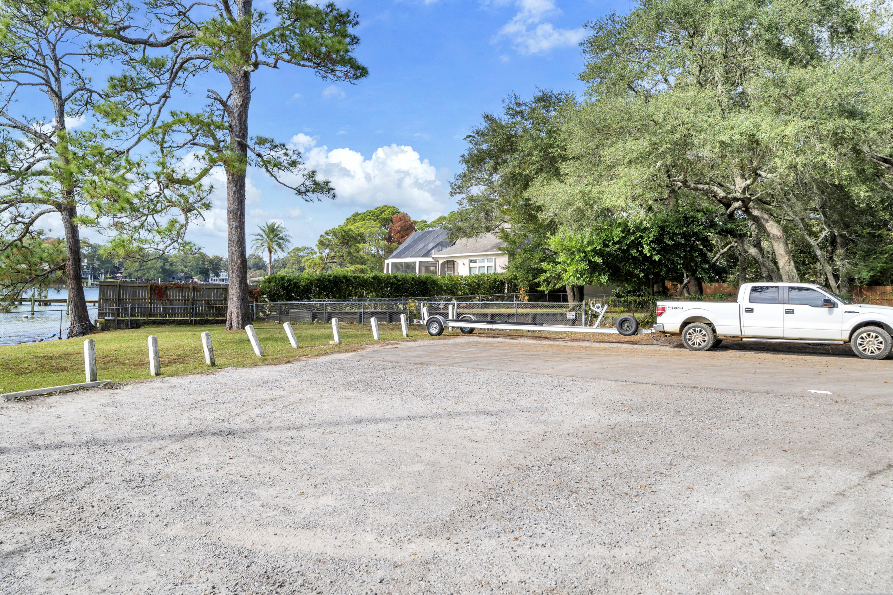 BAYOU POQUITO - Residential