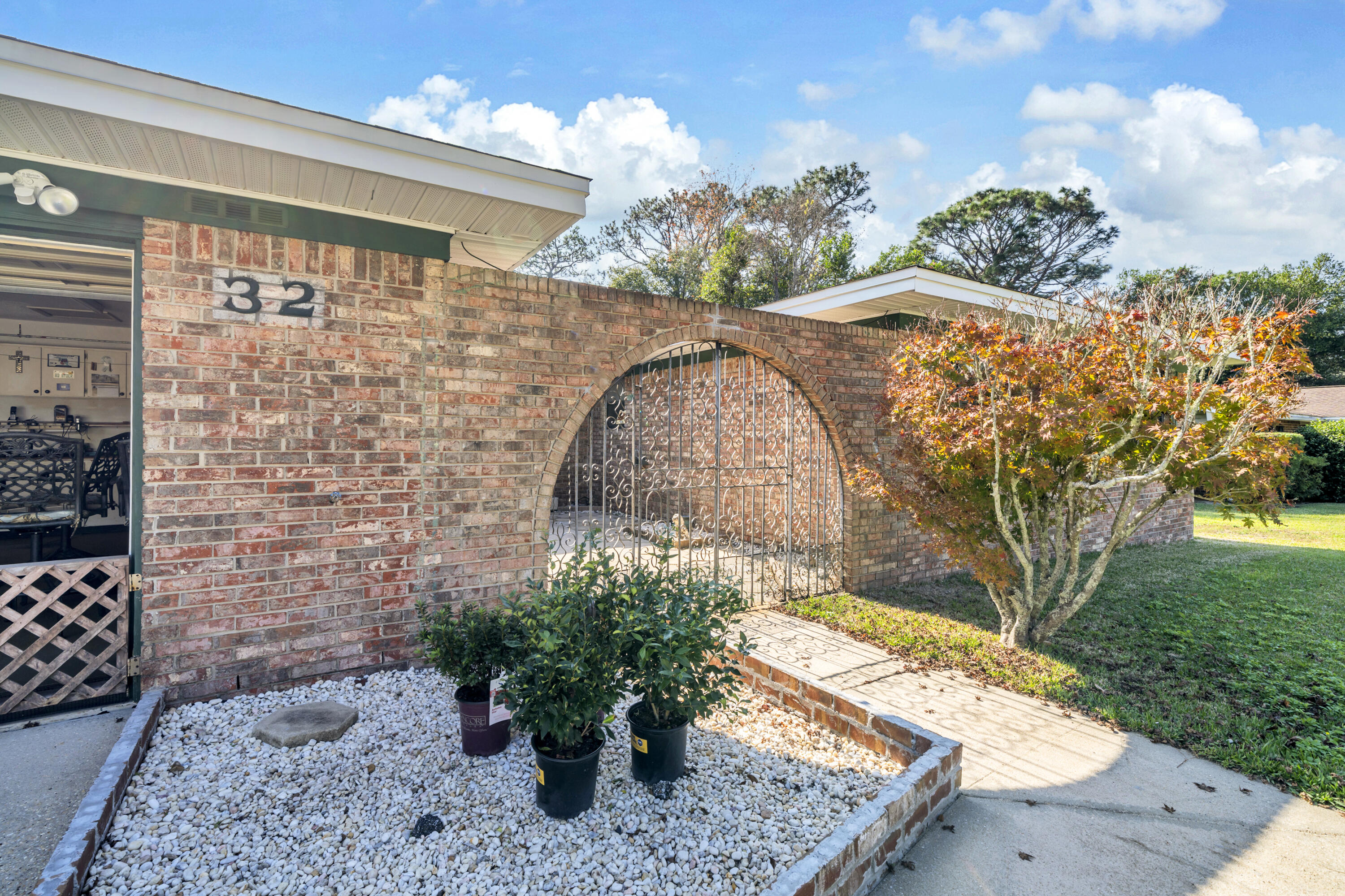 BAYOU POQUITO - Residential