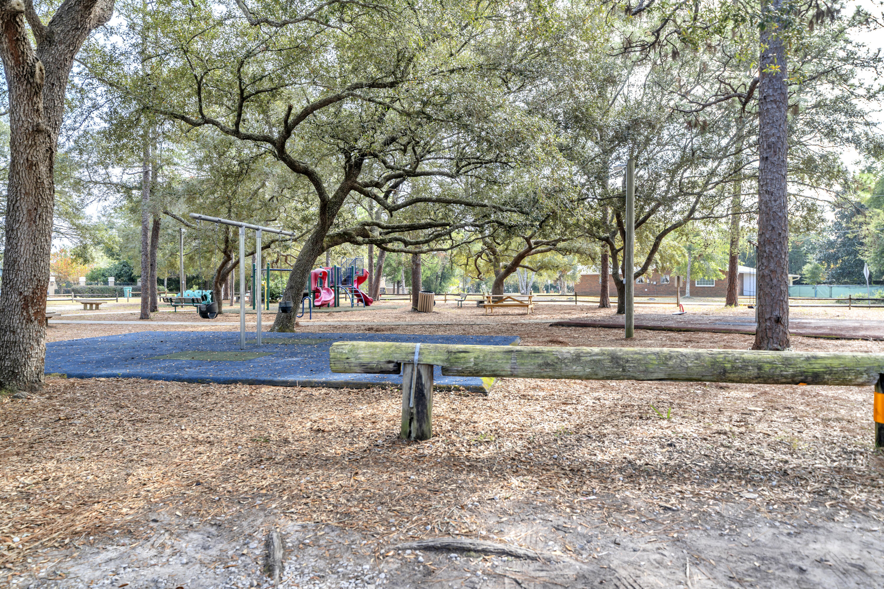 BAYOU POQUITO - Residential