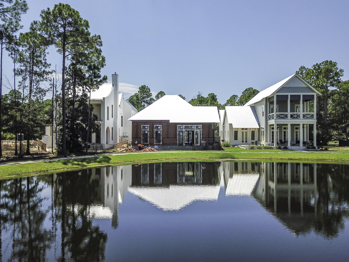 CHURCHILL OAKS - Residential